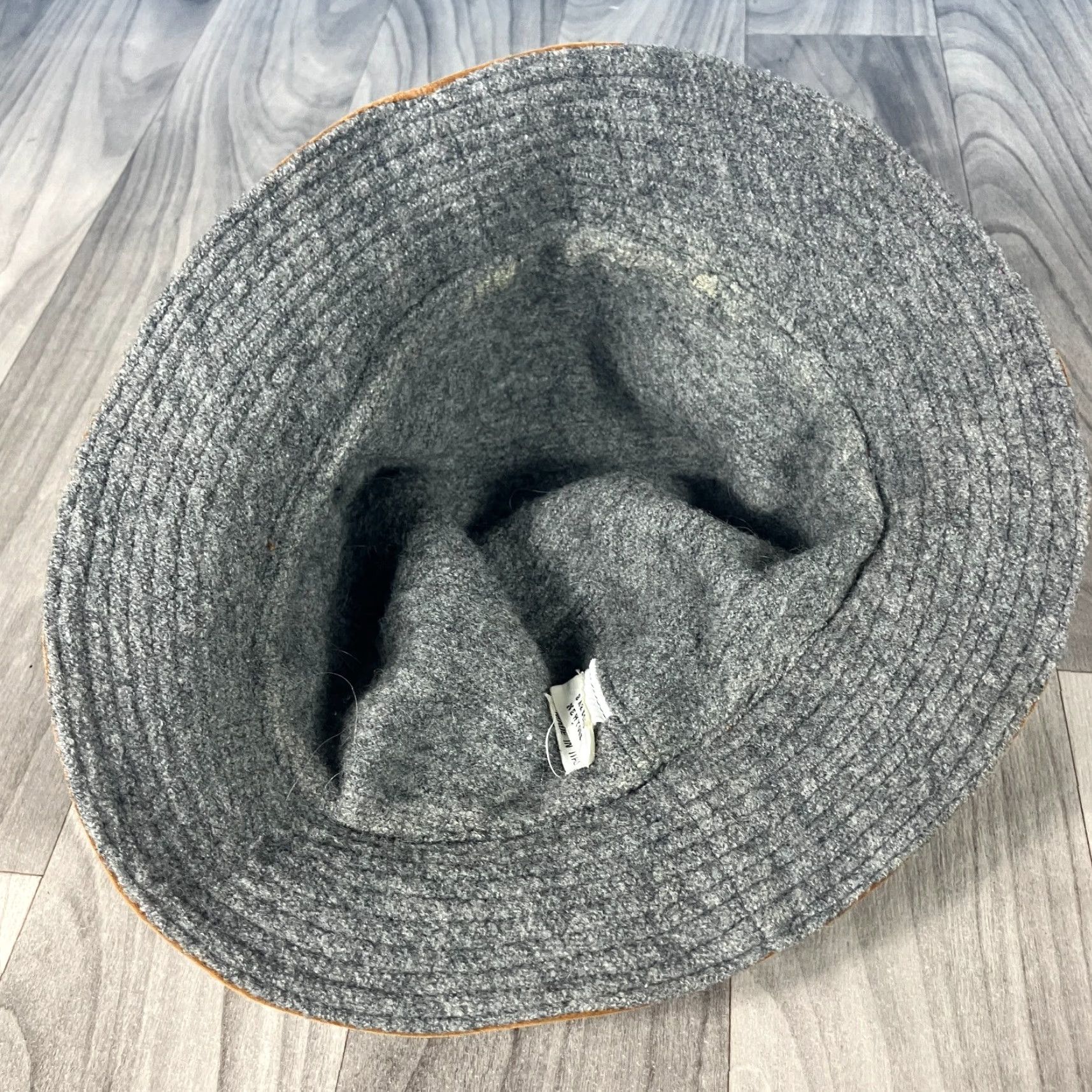 Vintage Barneys New York Wool Bucket Hat Brown Women One Size Bucket Hat Wool Brown Casual Winter Solid Modern Size ONE SIZE - 4 Thumbnail