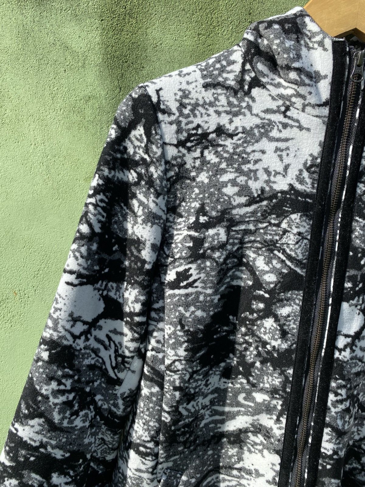 Japanese Brand Raymayers Fabric From ITALY Monochrome Jacket Zip Hoodie Size US M / EU 48-50 / 2 - 3 Thumbnail