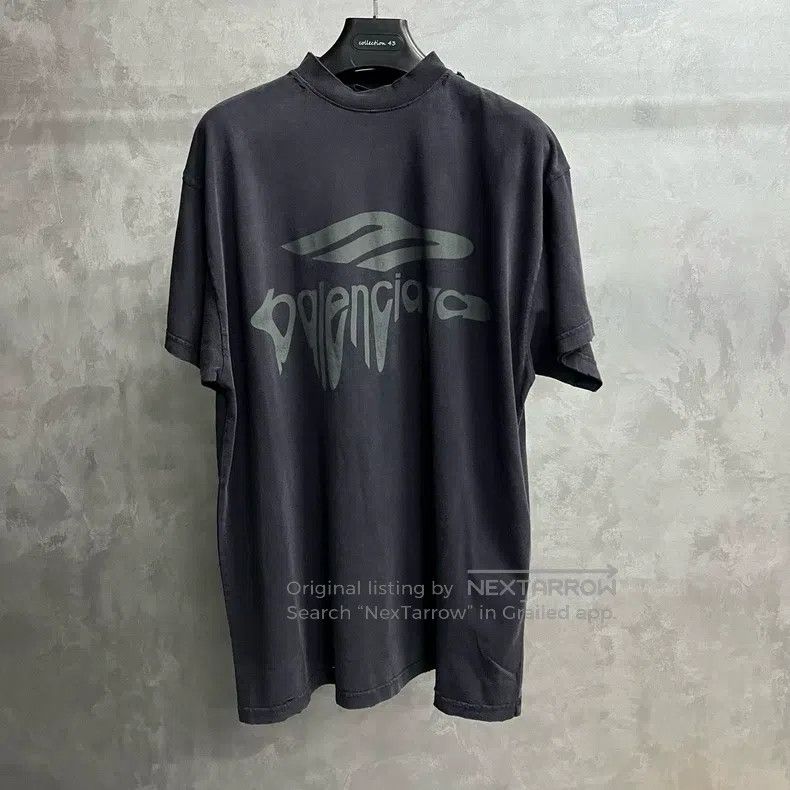 Balenciaga Balenciaga Gray oversized round neck short-sleeve T-shirt Size US S / EU 44-46 / 1 - 1 Thumbnail