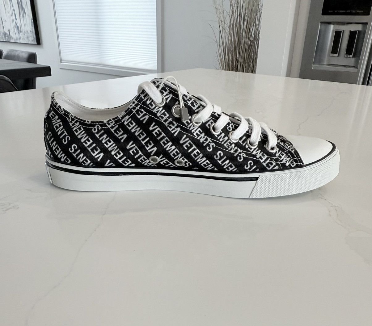 Vetements New FW18 Phase 2 Monogram CTN Low Top Canvas Sneakers 42 Size US 8.5 / EU 41-42 - 10 Thumbnail