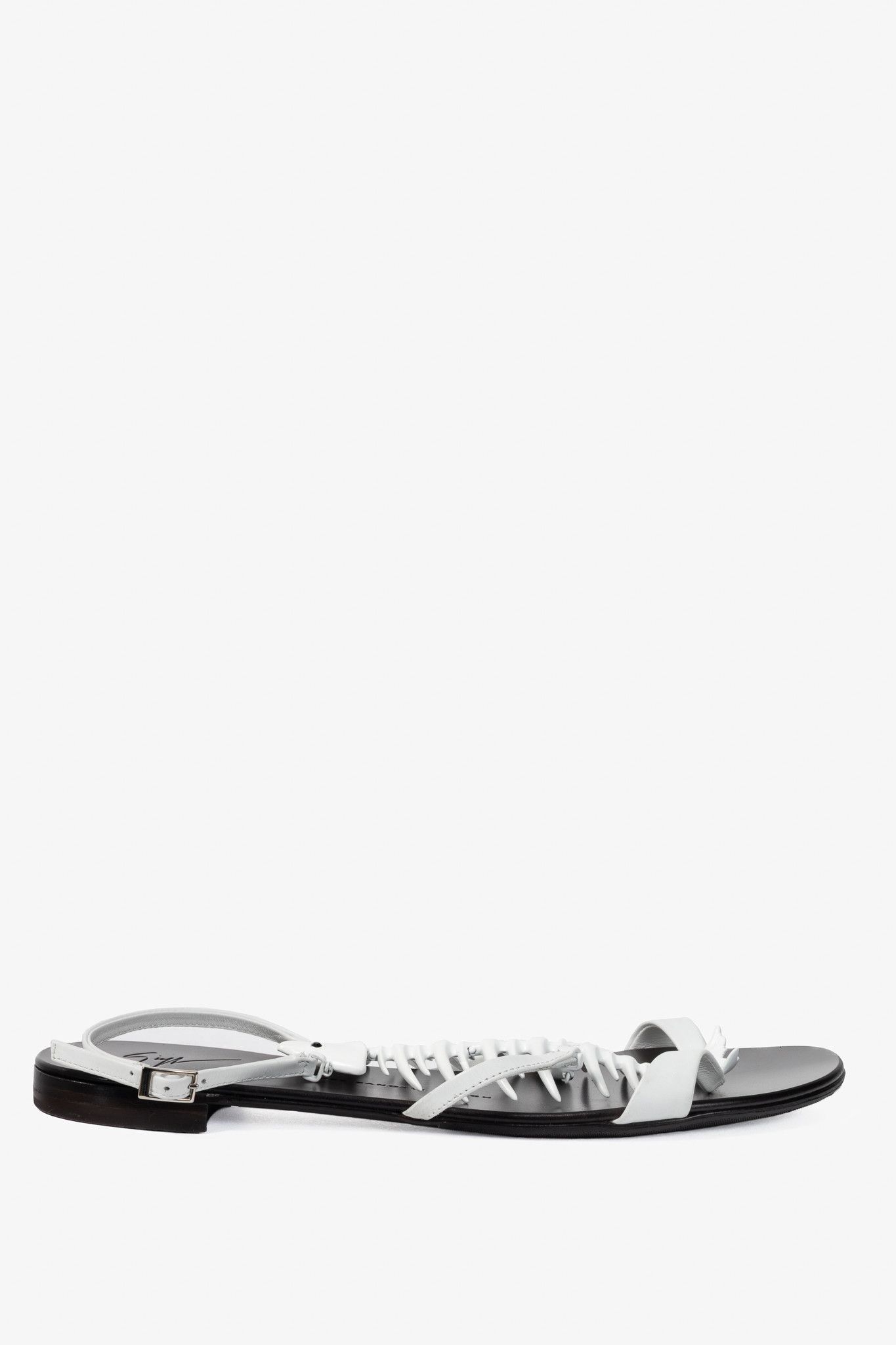 Giuseppe Zanotti Giuseppe Zanotti White Fishbone Flat Sandals Size US 9.5 / IT 39.5 - 2 Thumbnail
