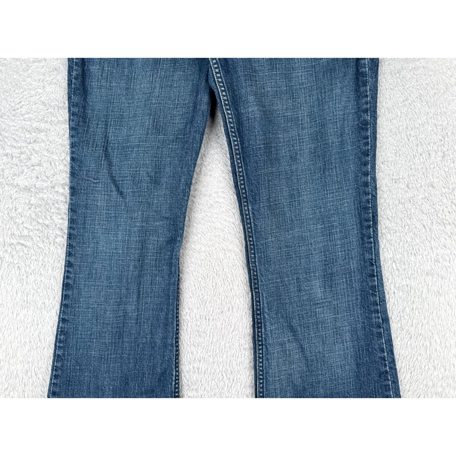 Levi's Levis Jeans Women 10 S Blue Denim Low Rise Bootcut Cotton Medium Wash 30x28 Size 32" / US 10 / IT 46 - 3 Thumbnail