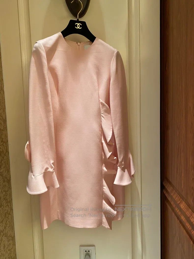 Valentino Valentino Ruffled dress Size S / US 4 / IT 40 - 1 Thumbnail