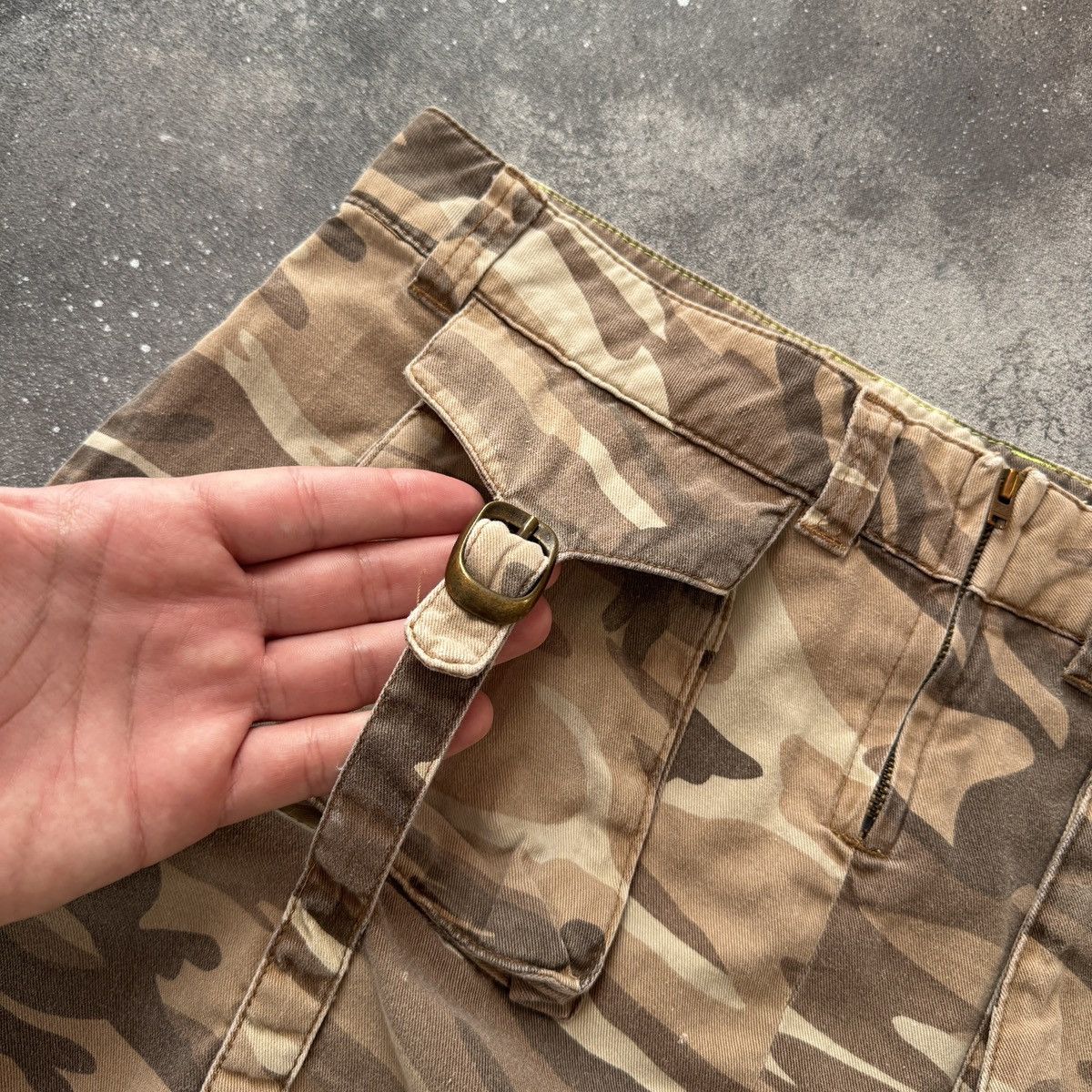 Hysteric Glamour Avant Garde Vintage Y2K Grunge Camo Cargo Mini Skirt Size 27" / US 4 / IT 40 - 2 Thumbnail