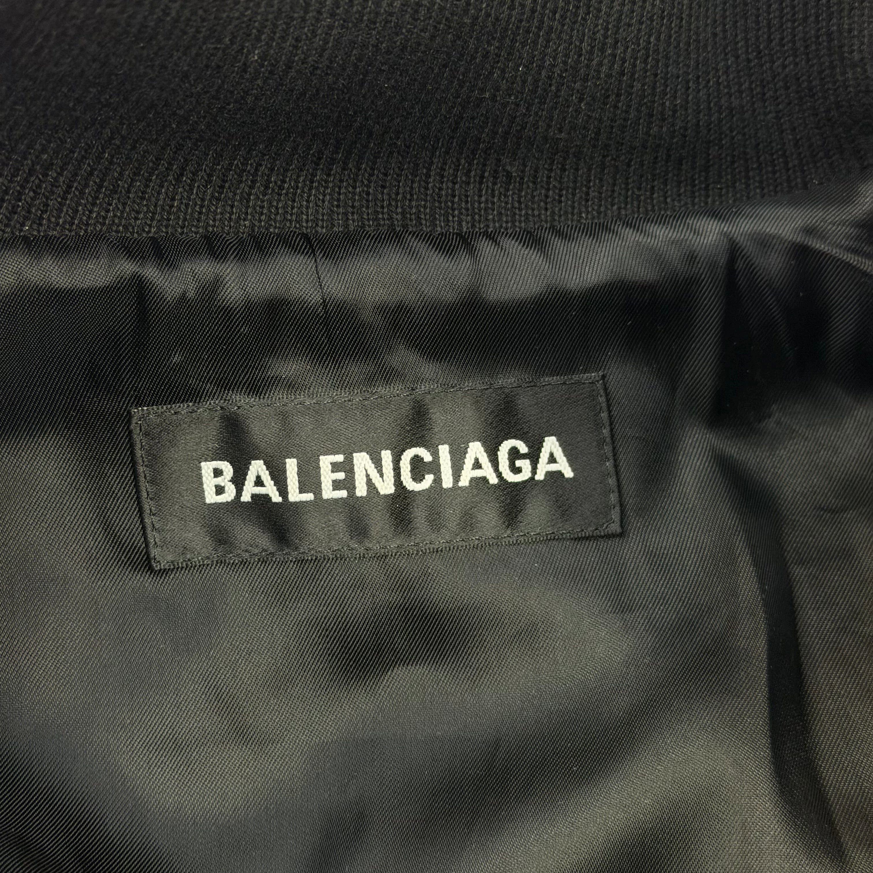 Balenciaga Balenciaga All Over Logo Quilted Bomber 42 (L) Size US L / EU 52-54 / 3 - 5 Thumbnail