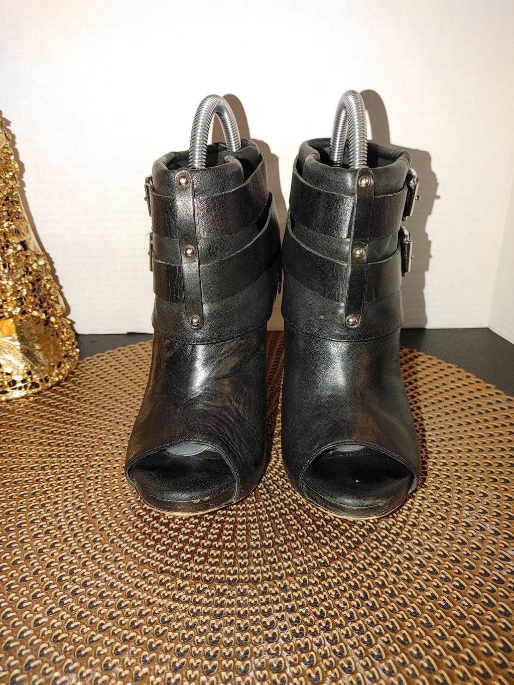 Vince Camuto Vince Camuto Leather Ankle Booties Size 6.5B Size US 6 / IT 36 - 3 Thumbnail