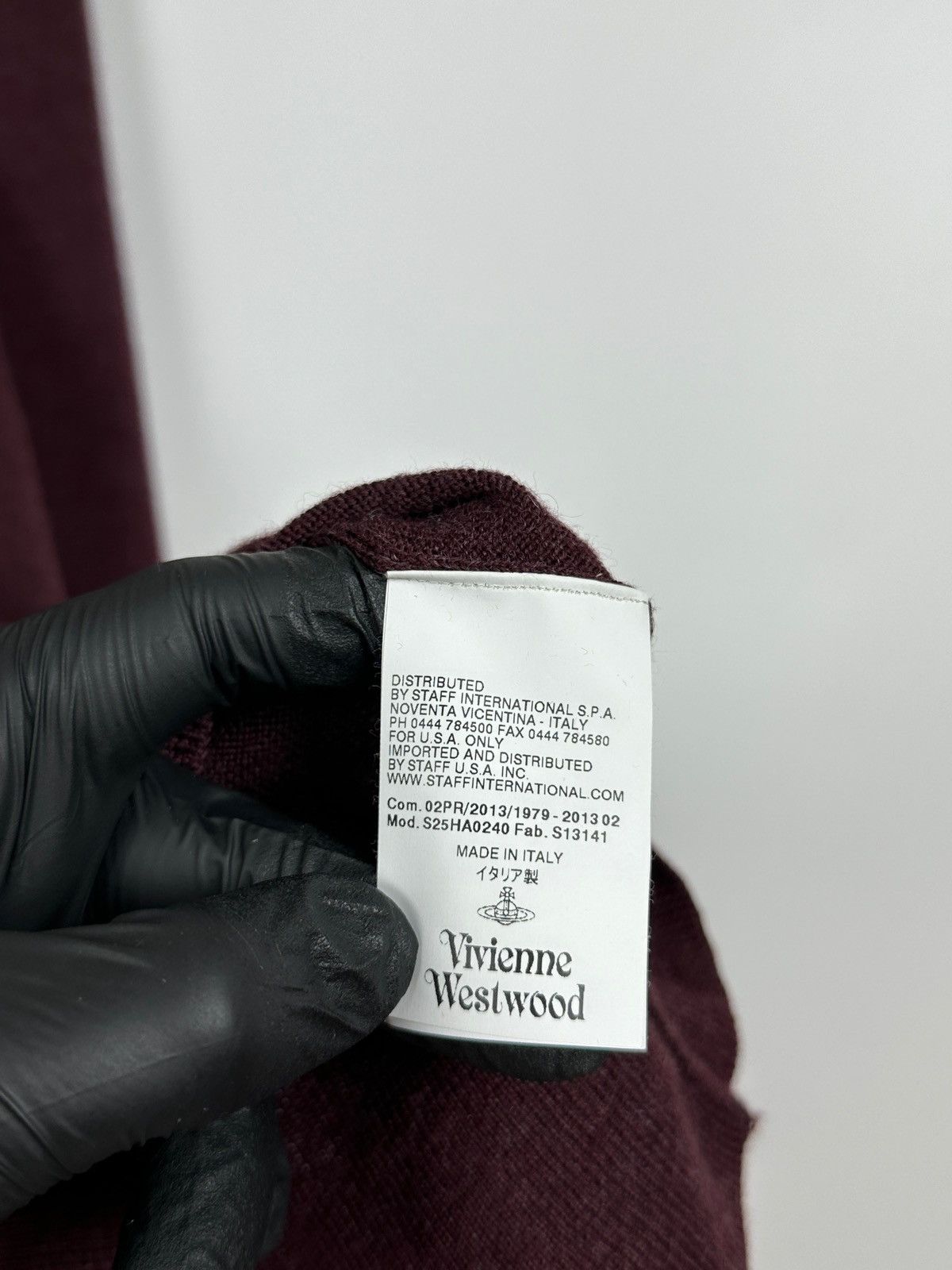Vivienne Westwood Vivienne Westwood Wool V Neck Jumper Sweater Size US L / EU 52-54 / 3 - 19 Thumbnail