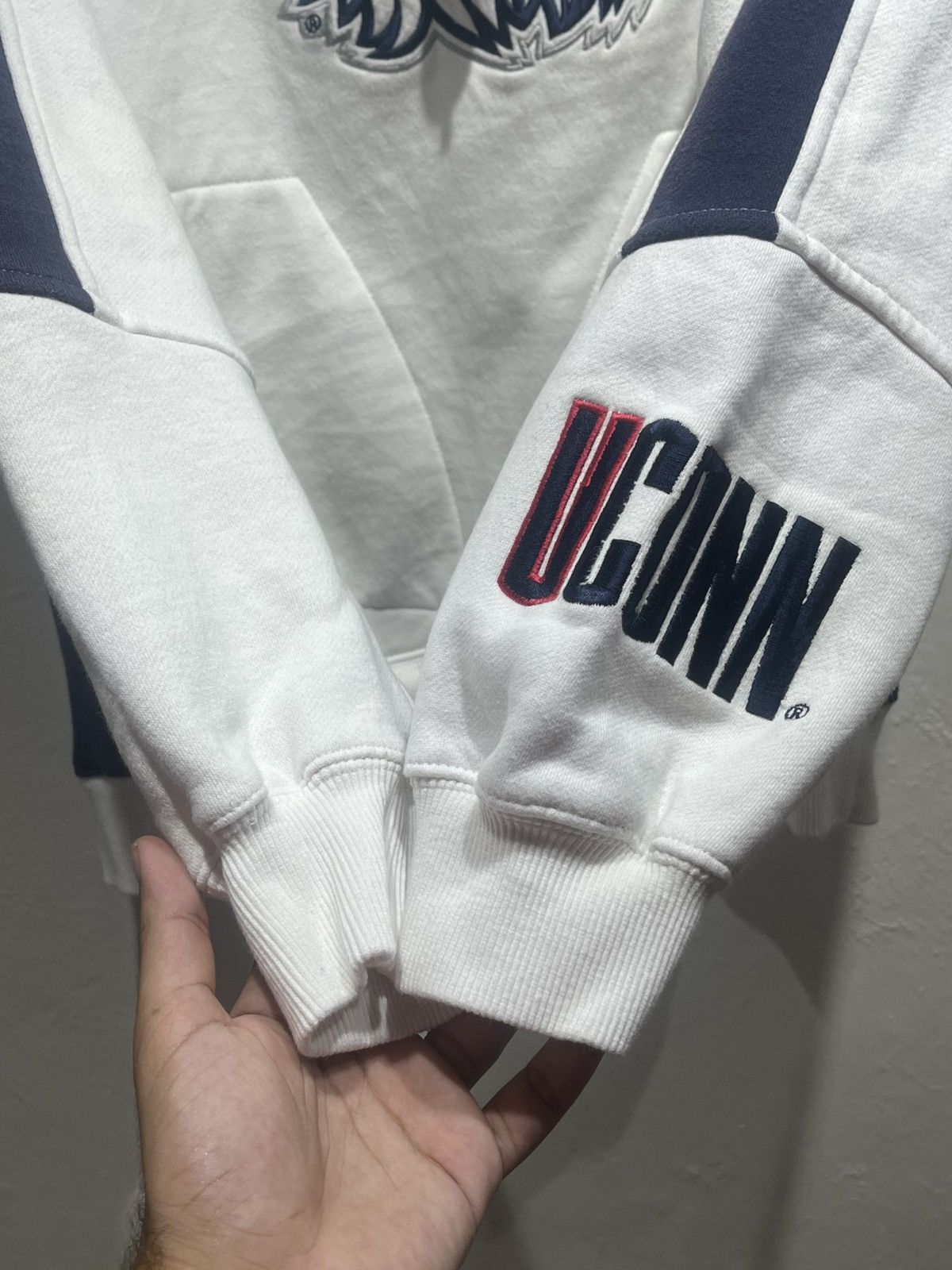 Collegium Uconn Huskies hoodie Size US M / EU 48-50 / 2 - 5 Thumbnail
