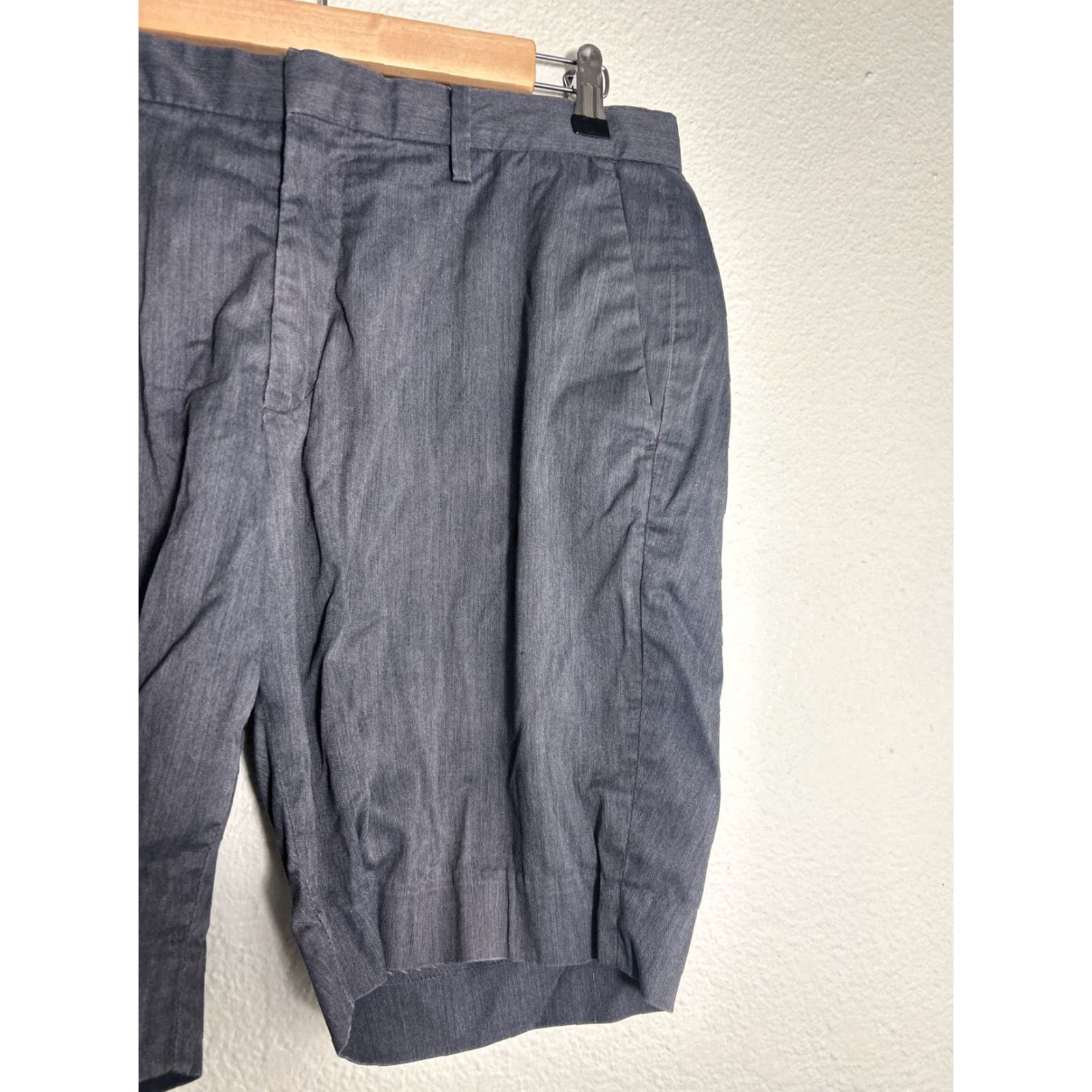 Uniqlo VINTAGE Uniqlo Mens Medium Gray Cotton Chino Shorts 34x9 M Gray Chino Shorts Mens Size US 31 - 3 Thumbnail
