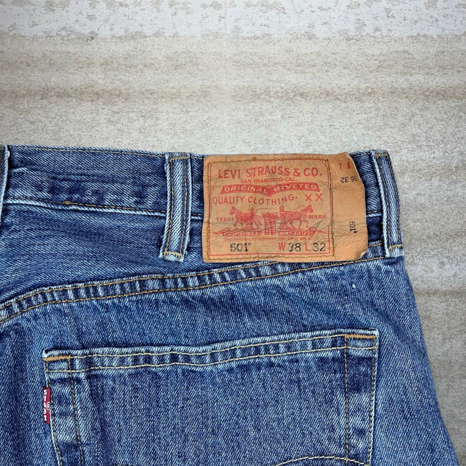 Levi's Vintage Y2K Levis Jeans 38x32 Regular Straight Medium Wash Size US 38 / EU 54 - 4 Thumbnail