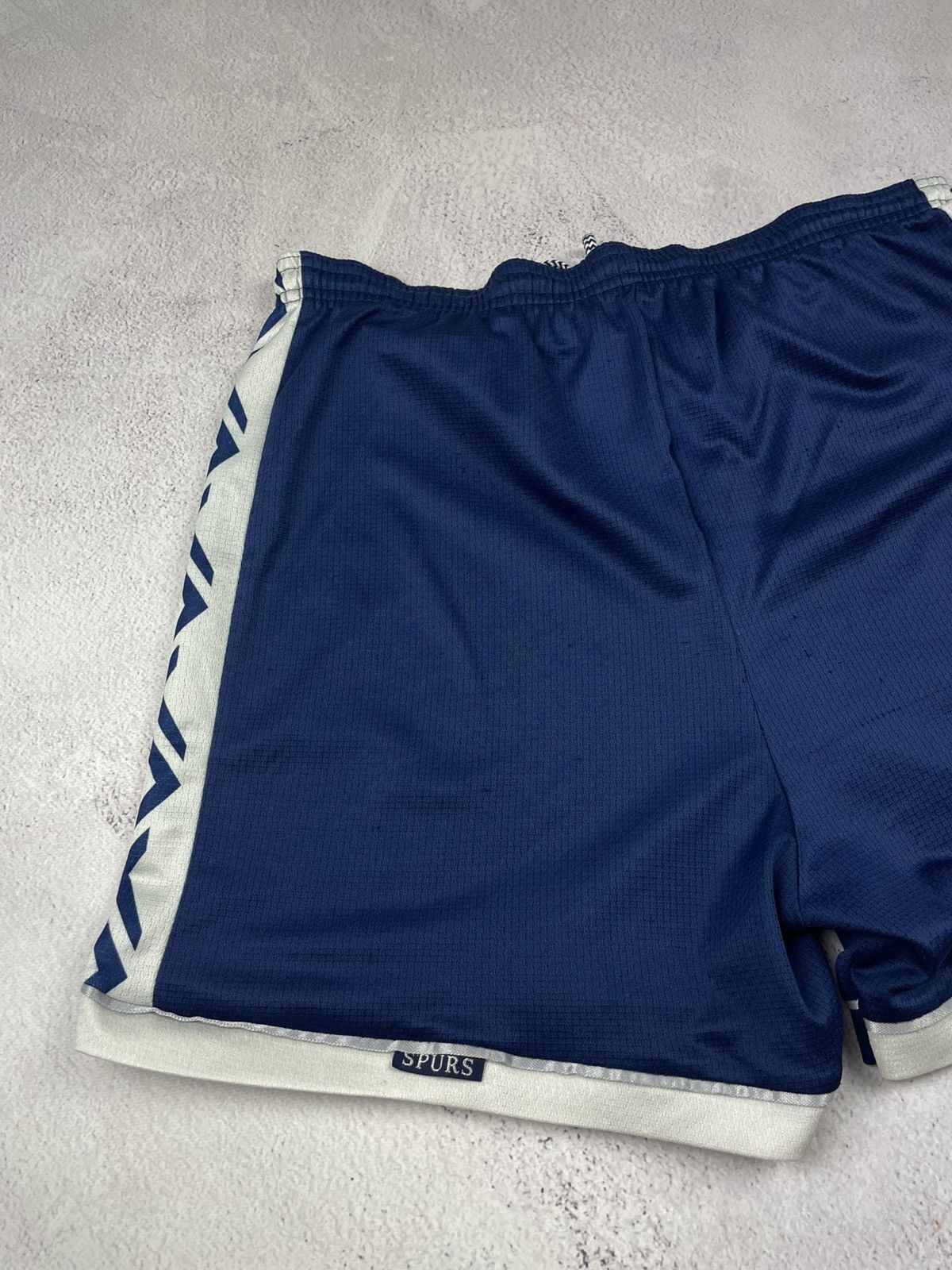 PONY × Vintage Tottenham Hotspur 1995-97 Home Shorts PONY Vintage Football Size US 32 / EU 48 - 8 Thumbnail