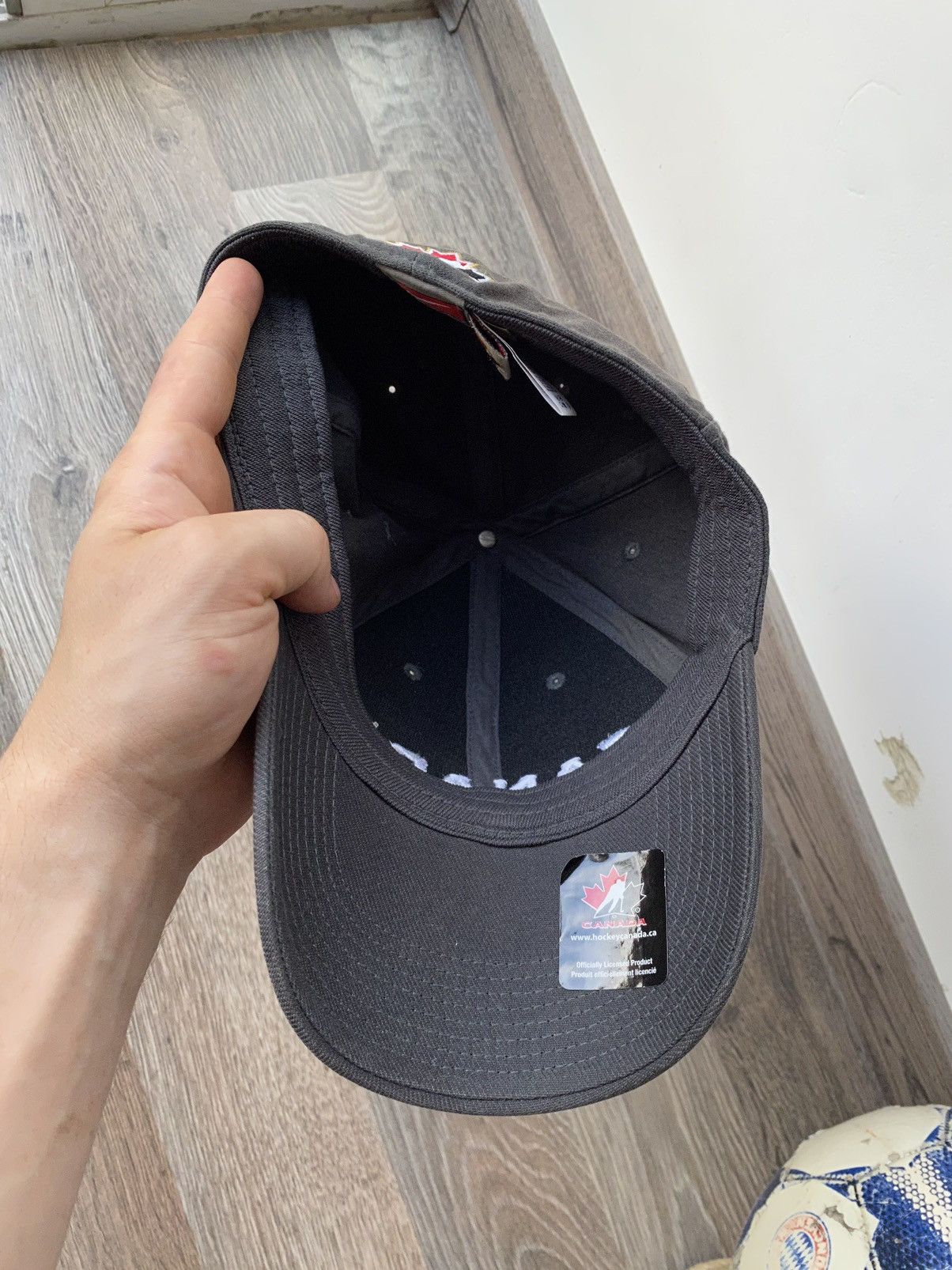 NHL × Nike × Vintage Vintage Nike Canada Cap Hockey IIHF Rare Swoosh Streetwear Size ONE SIZE - 4 Thumbnail
