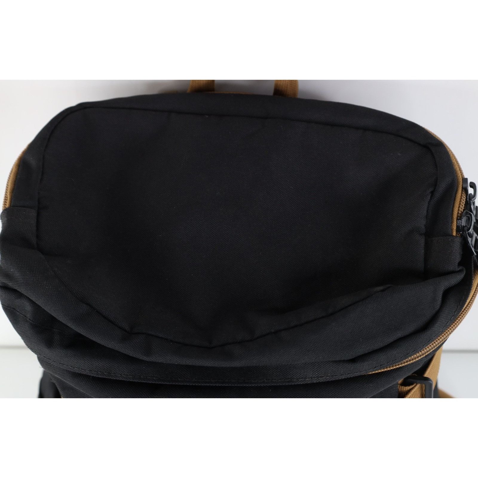 DC Vintage DC Shoes Skateboarding Top Loader Backpack Book Bag Size ONE SIZE - 6 Thumbnail