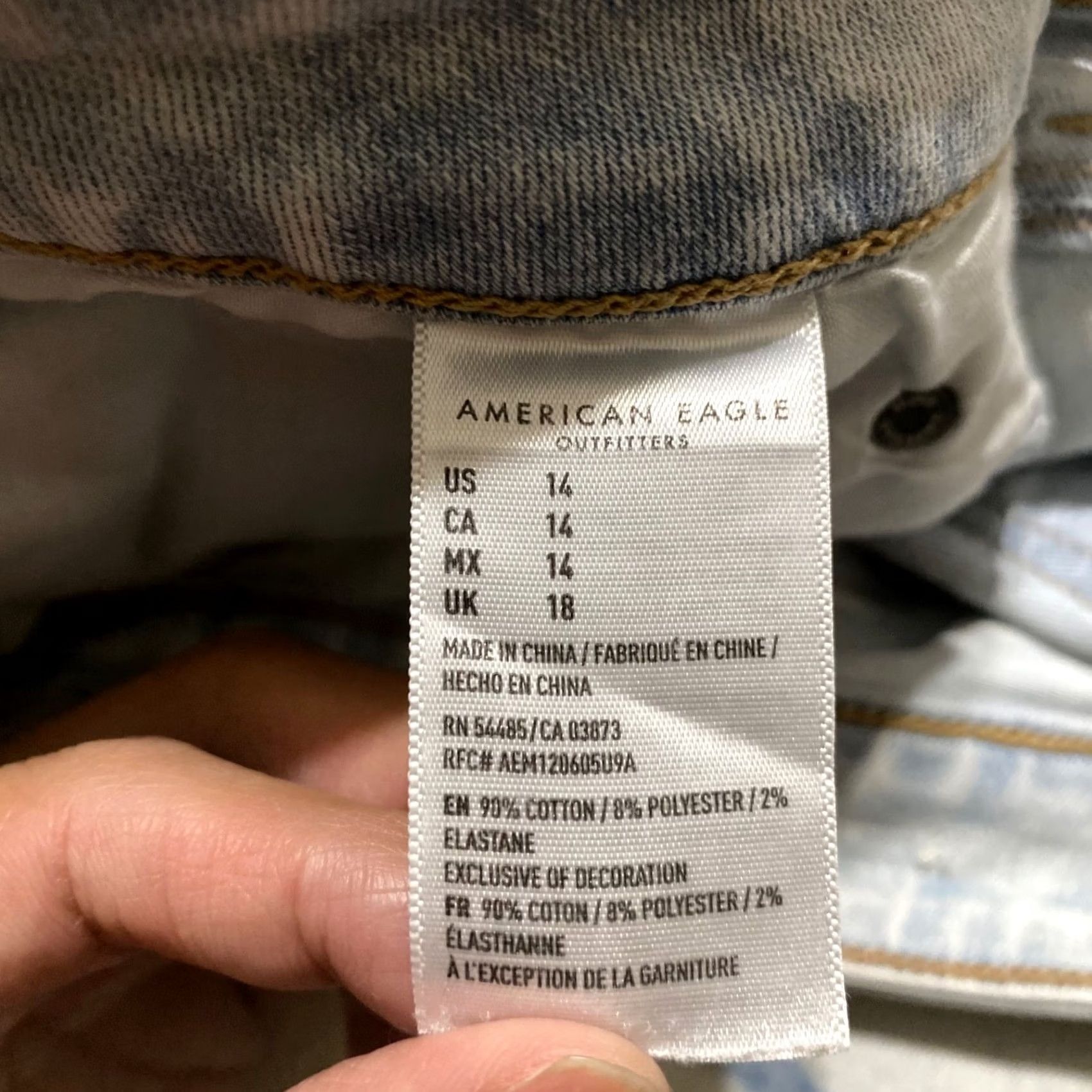 American Eagle Outfitters American Eagle Outfitters Denim Blue 3" Inseam High Rise Jean Shorts Womens 14 Size 14 Light Wash 5-Pocket, Button Closure, Casual Summer Denim Shorts Size 36" / US 14 / IT 50 - 5 Thumbnail