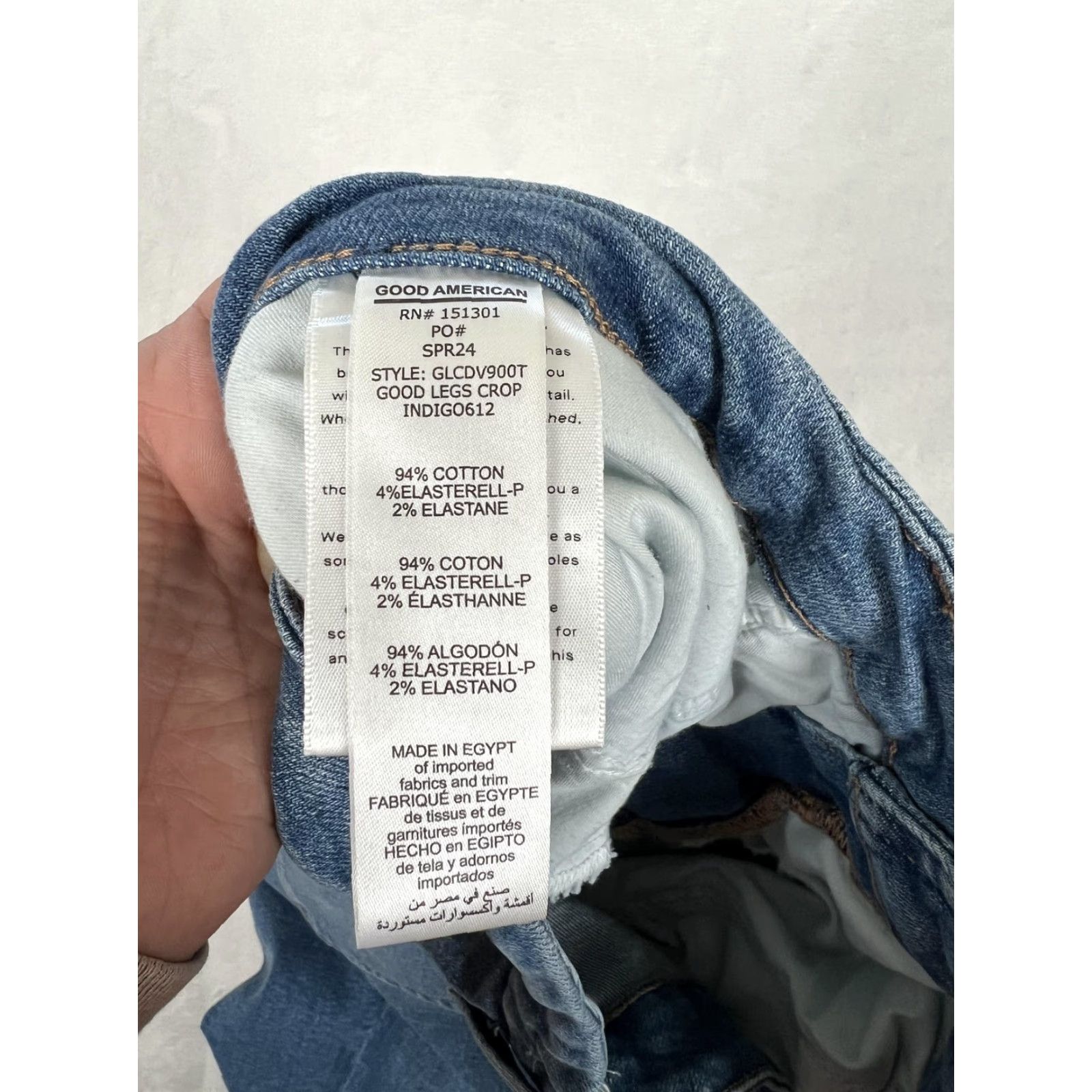 Good American Good American Good Legs Crop Jeans Womens 22 Blue Medium Wash Distressed Denim Crop Distressed Pockets Stretch Plus-Size 29in Inseam Mens? No. Size 40" / US 18 - 5 Thumbnail