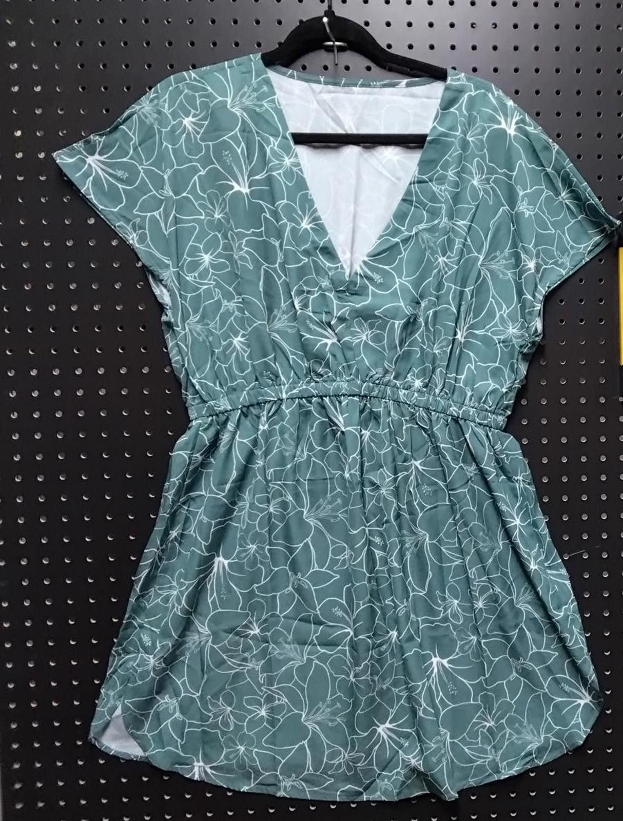 Unknown London Chic Floral Romper - Grab Yours Before It's Gone! Large Size 36" / US 14 / IT 50 - 2 Thumbnail