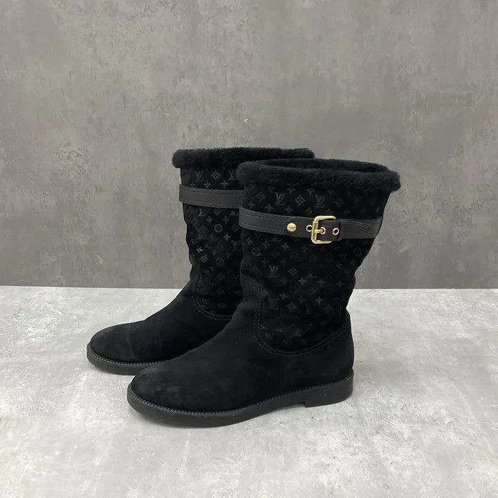 Louis Vuitton Louis Vuitton Black Wool Logo Snow Boots 0079 Size US 6 / IT 36 - 1 Thumbnail
