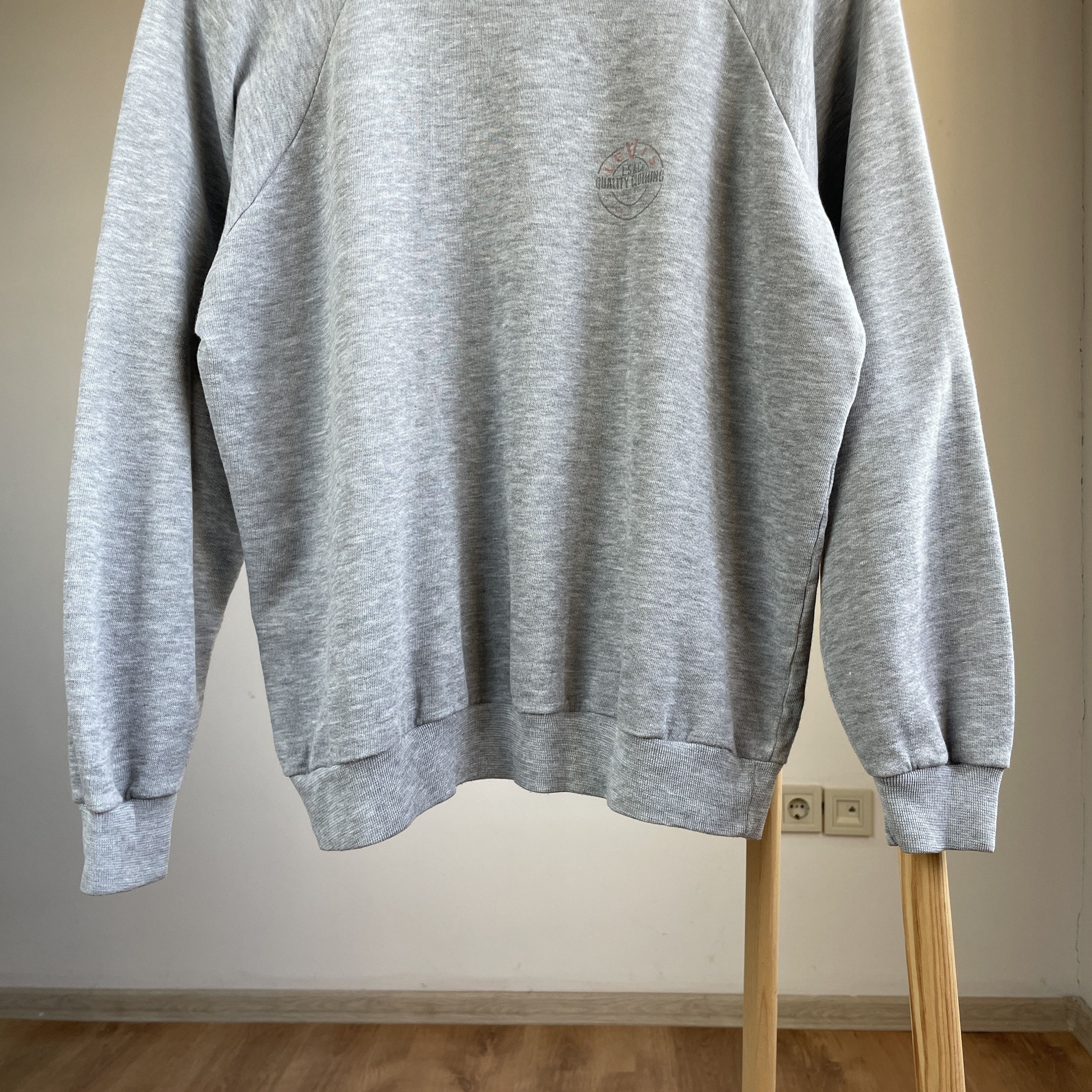 Levi's Levi's Vintage 80's 90's Crew Neck Boxy Sweatshirt Size L Size US L / EU 52-54 / 3 - 6 Thumbnail