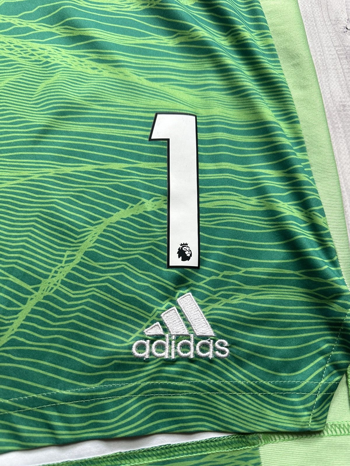 Adidas Adidas Arsenal green goalkeeper soccer shorts 1 rare size S Size US 30 / EU 46 - 3 Thumbnail