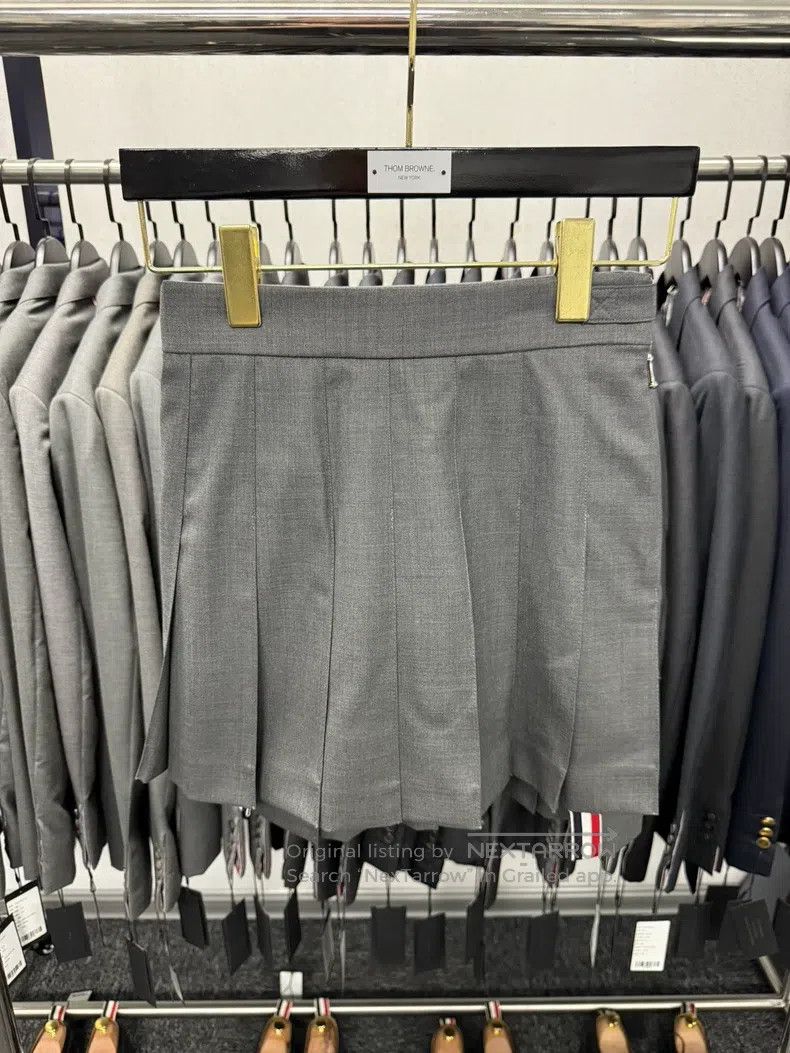Thom Browne Thom Browne Shorts Size 24" / US 00 / IT 34 - 1 Thumbnail