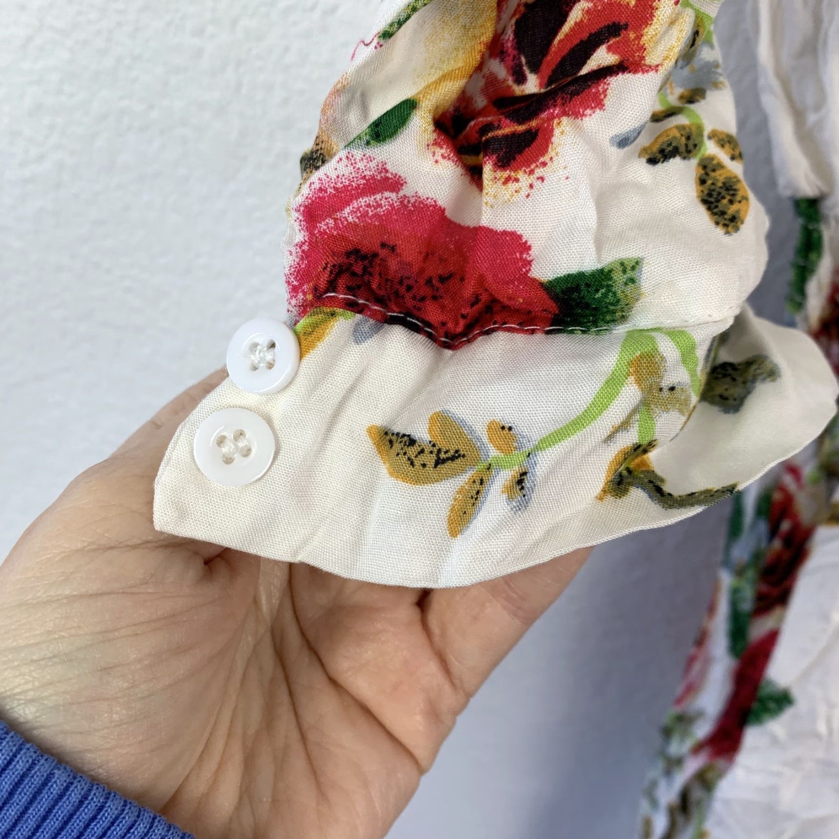 Vintage VINTAGE Boho Floral Midi Dress Women's White Red Green Smocked Waist Button Front Tassels Size S / US 4 / IT 40 - 7 Thumbnail