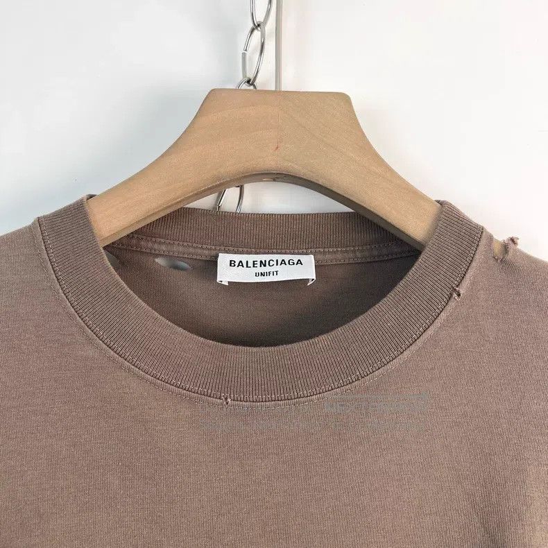 Balenciaga Balenciaga Large hole logo letter print round neck T-shirt Size US L / EU 52-54 / 3 - 3 Thumbnail