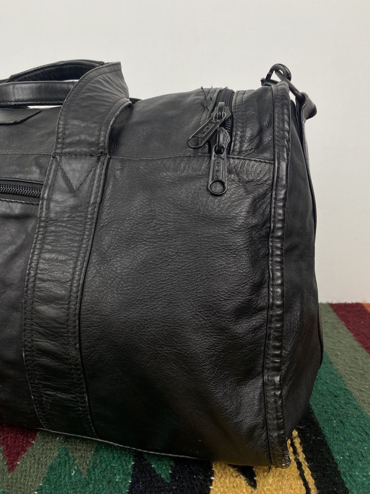 Tumi 2000’s Tumi Goat Patina Leather Duffle Bag Size ONE SIZE - 5 Thumbnail