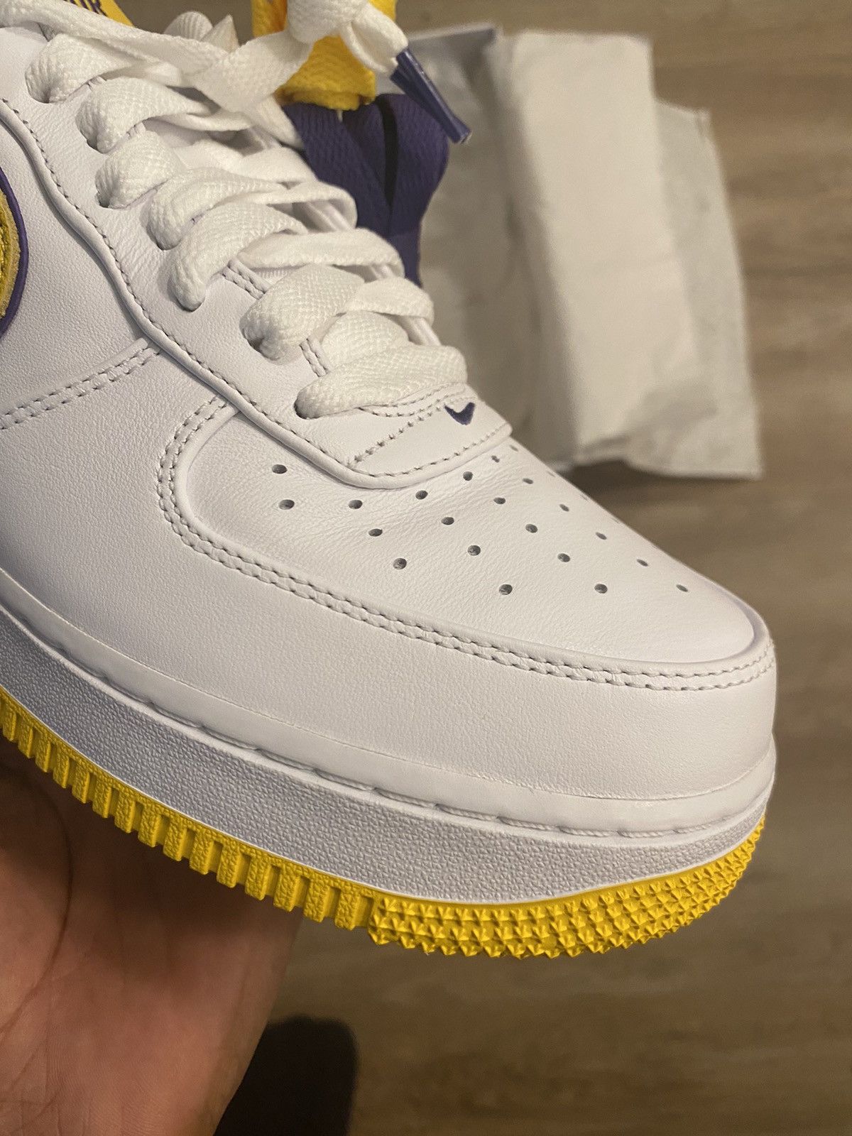 Nike Nike Air Force 1 Low Retro Qs “Kobe Bryant Lakers Home” Size US 9.5 / EU 42-43 - 6 Thumbnail
