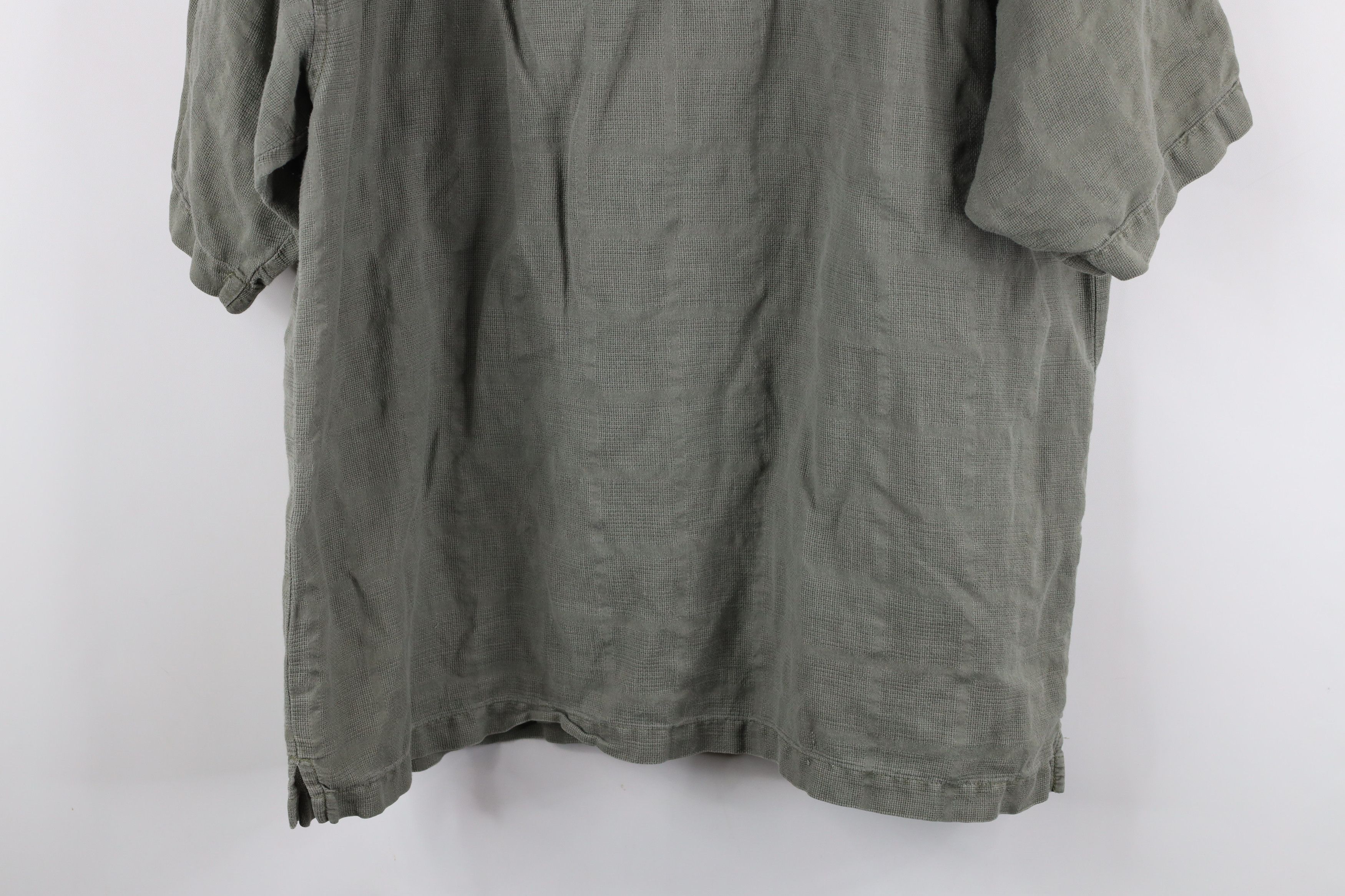 Vintage Vintage 90s Streetwear Fit Weave Short Sleeve Button Shirt Size US XL / EU 56 / 4 - 10 Thumbnail