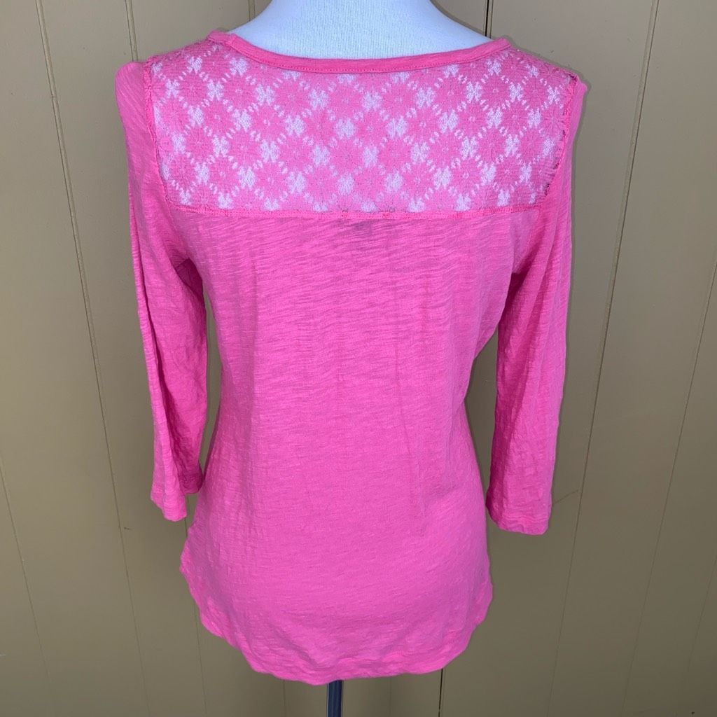 Express Express women M scoopneck 3/4 sleeve top w/lace back & side Size M / US 6-8 / IT 42-44 - 7 Thumbnail