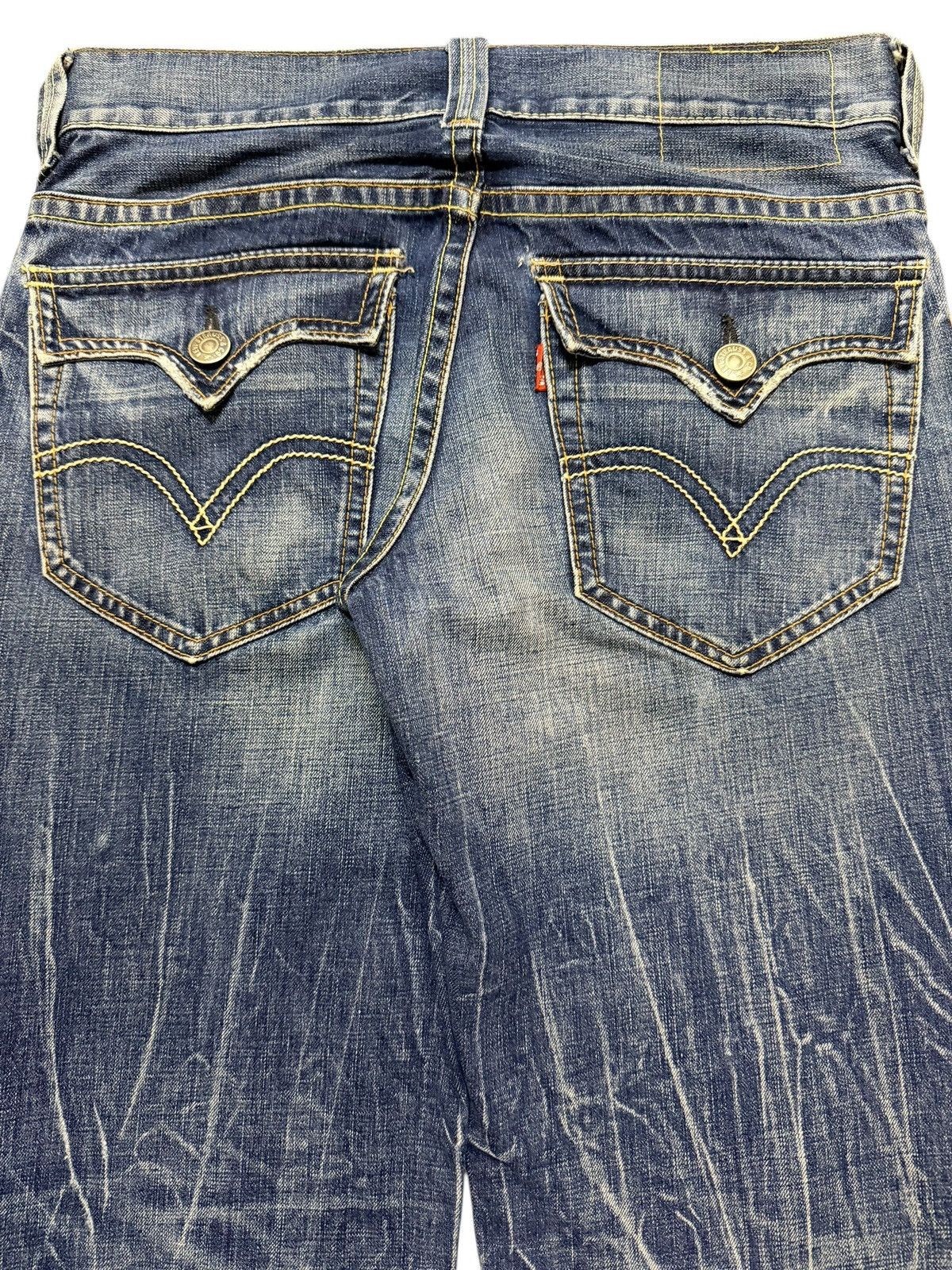 Levi's Vtg 90s Levis 702 Blue Faded Thunder Wash Whisker Straight Size US 32 / EU 48 - 6 Thumbnail