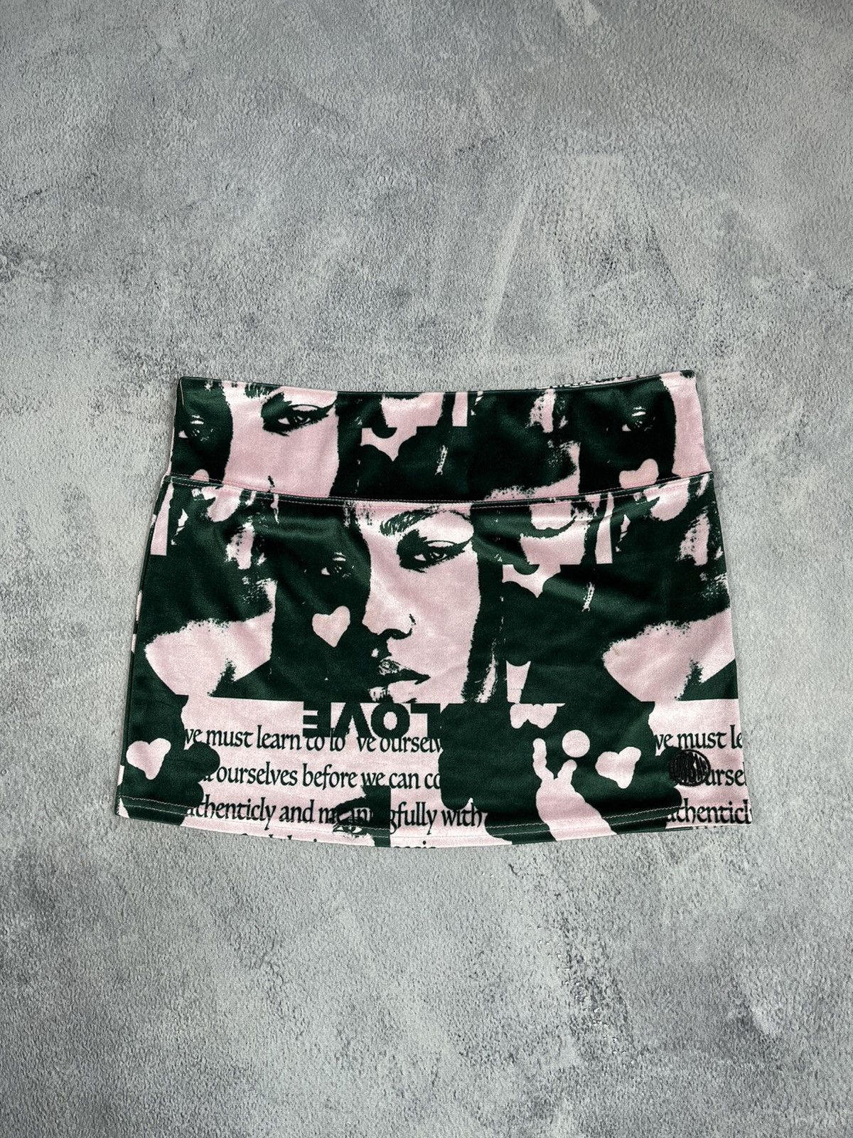 Vintage Vintage Y2K Japanese all over mini skirt streetwear size M Size 28" / US 6 / IT 42 - 1 Thumbnail