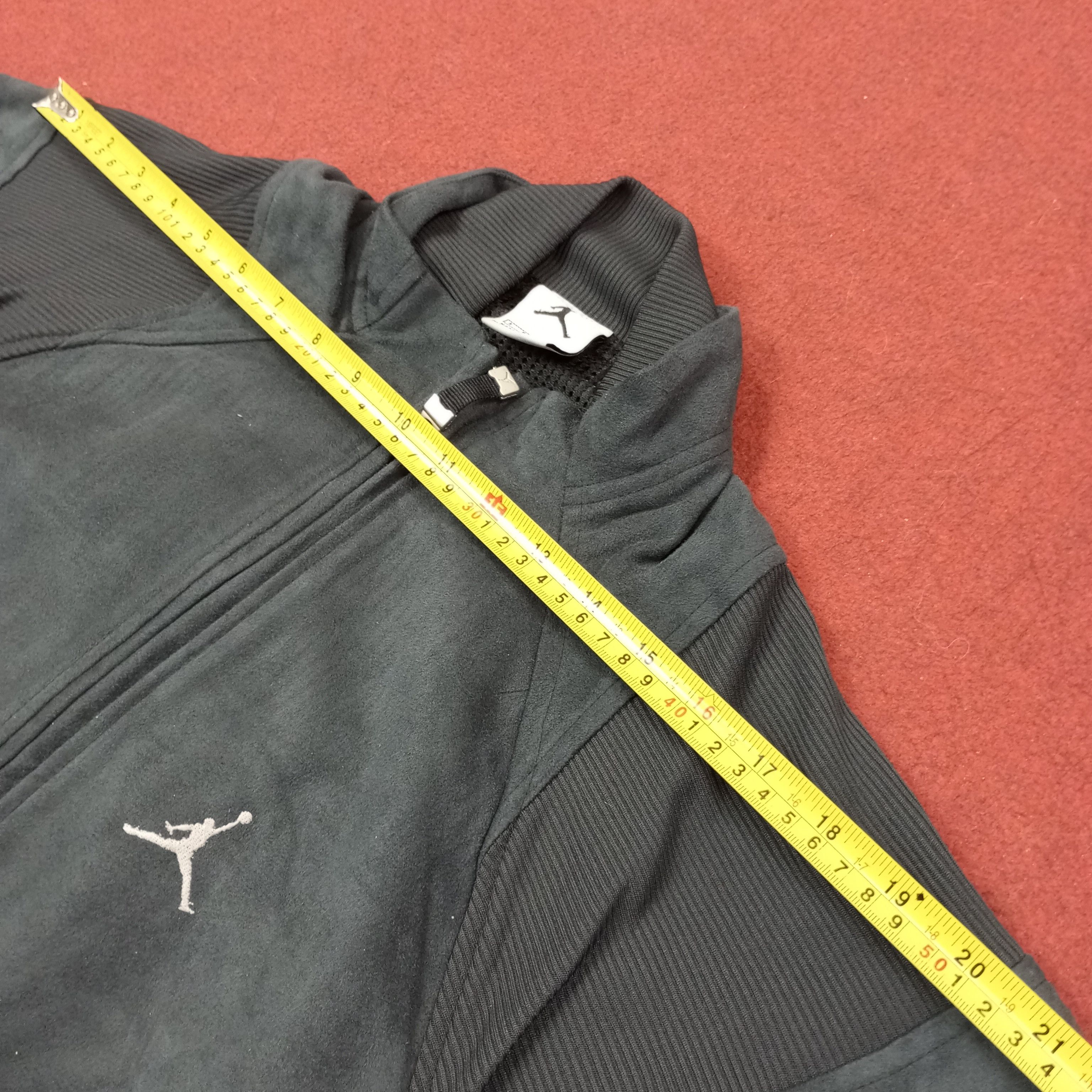 Vintage Air Jordan Small Logo Sweater Jacket c253n15 Size US S / EU 44-46 / 1 - 9 Thumbnail