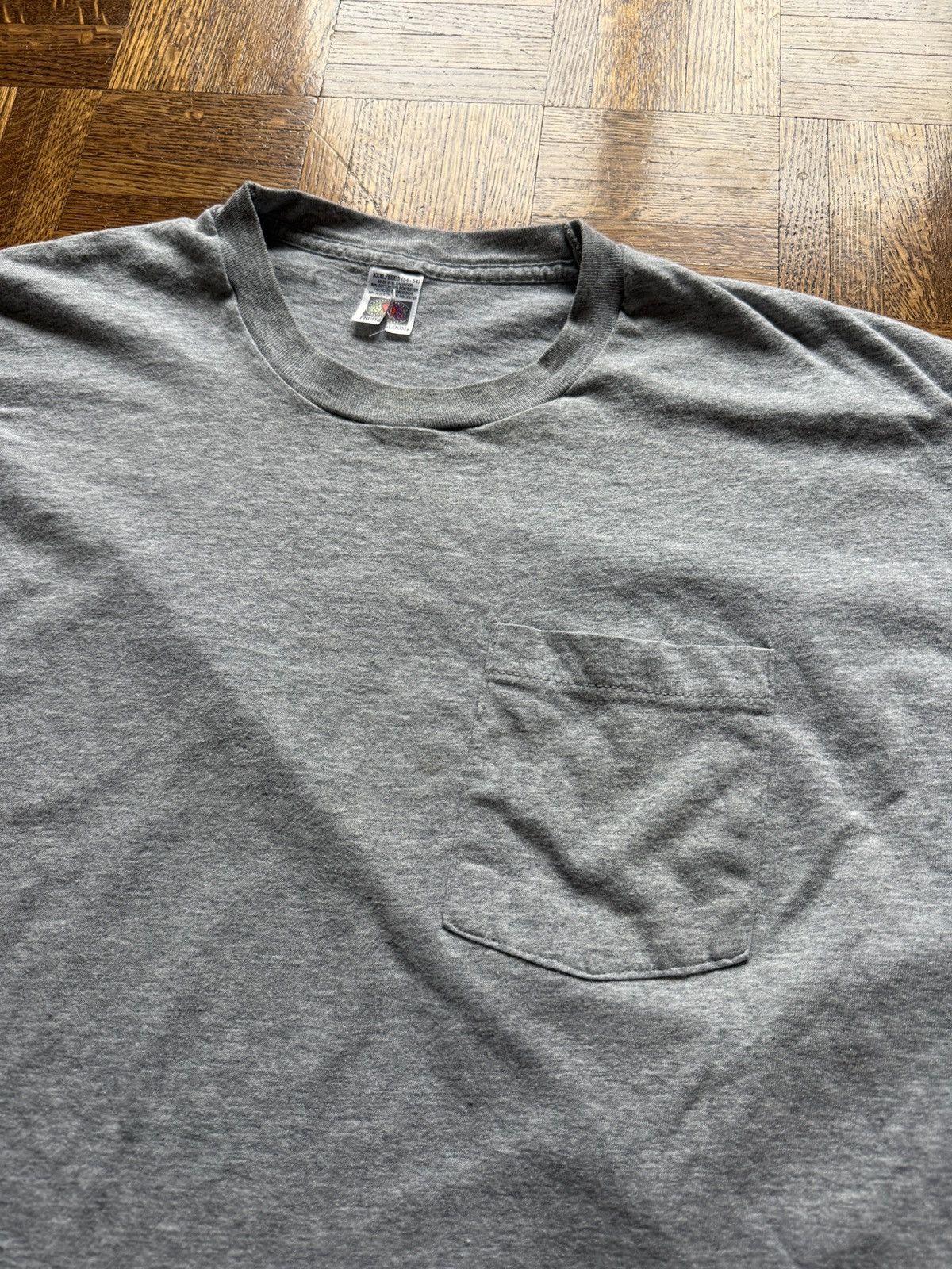 Vintage Vintage Fruit of the Loom Blank Gray Selvedge Pocket Tee Size US XXL / EU 58 / 5 - 2 Thumbnail