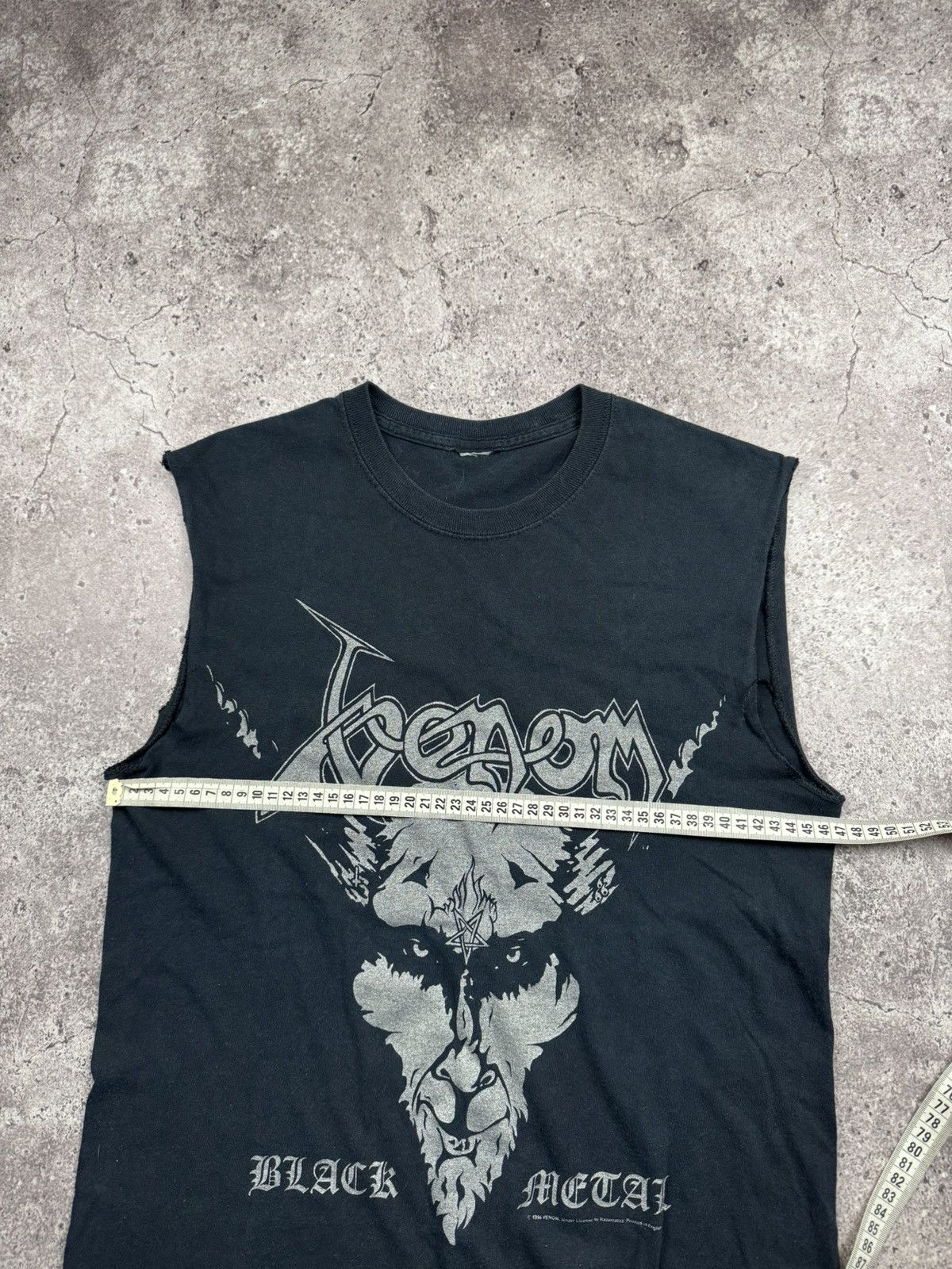 Band Tees 1996 VENOM BLACK METAL BAND SLEEVELESS SHIRT VINTAGE FADED Size US M / EU 48-50 / 2 - 7 Thumbnail