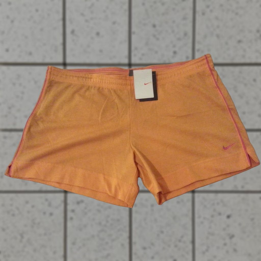 Nike Womens Nike Shorts XL Athletic Yellow Sports Gym Workout Shirt? Size 40" / US 18 - 1 Thumbnail
