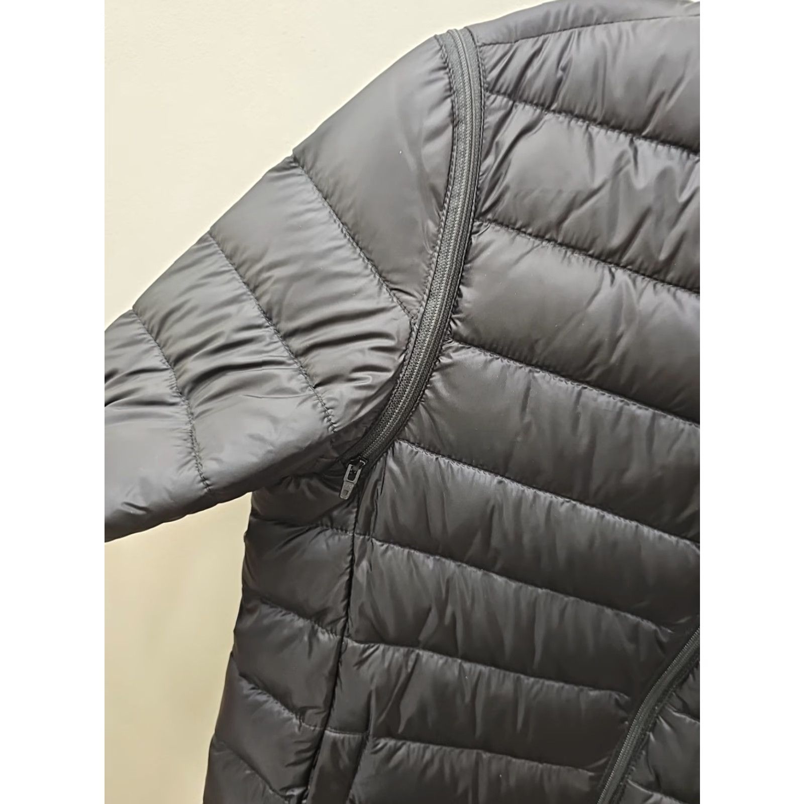 Belstaff BELSTAFF DOWN JACKET Quilted PUFFER Size 6 Women Black Puffer Jacket Sleeve Zippers Do Not Detach Size M / US 6-8 / IT 42-44 - 4 Thumbnail