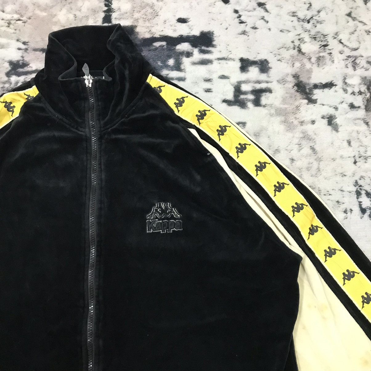 Kappa × Vintage Vintage 90s Kappa Side Tape Velvet Jacket Sweater Size US L / EU 52-54 / 3 - 3 Thumbnail
