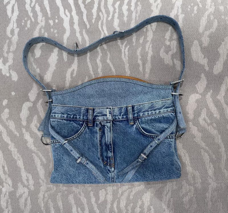 Givenchy oc11z0725 Size: OS / Voyou Medium Bag in Medium Blue Size ONE SIZE - 2 Thumbnail