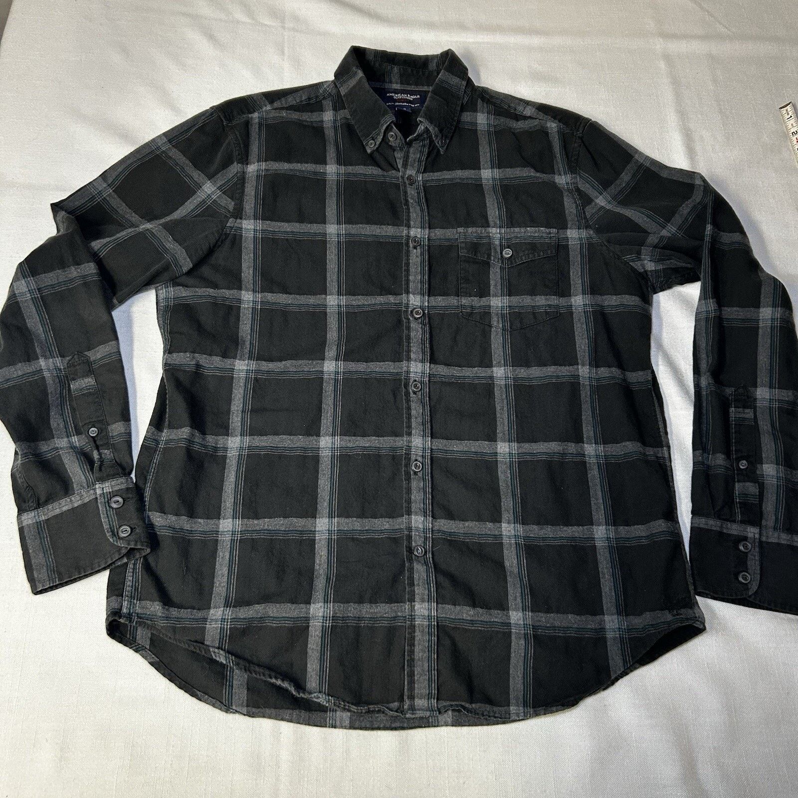 American Eagle Outfitters American Eagle Shirt Mens L Black Plaid Button Long Sleeve Size US L / EU 52-54 / 3 - 1 Thumbnail