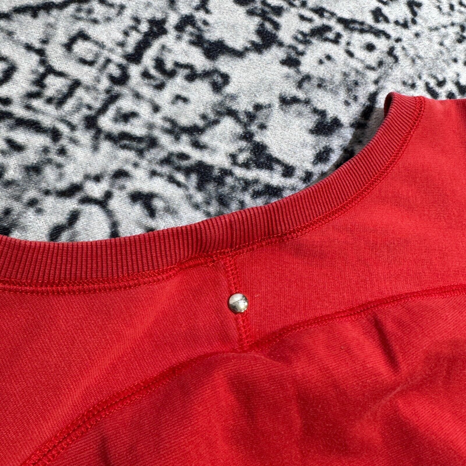 Diesel × Vintage Vintage Diesel Red Cotton Crewneck Size L 90s Spellout Logo Size US L / EU 52-54 / 3 - 16 Thumbnail