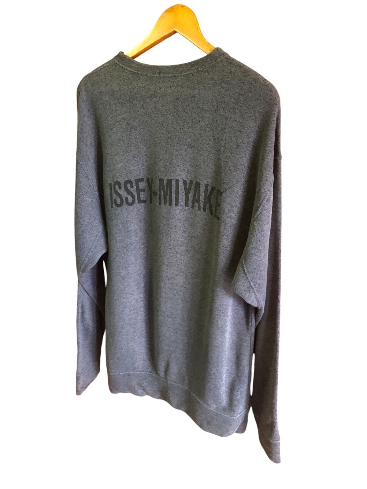 Issey Miyake × Vintage Vintage Issey Miyake Crewneck Sweatshirt Big Logo Spell Out Size US M / EU 48-50 / 2 - 5 Thumbnail