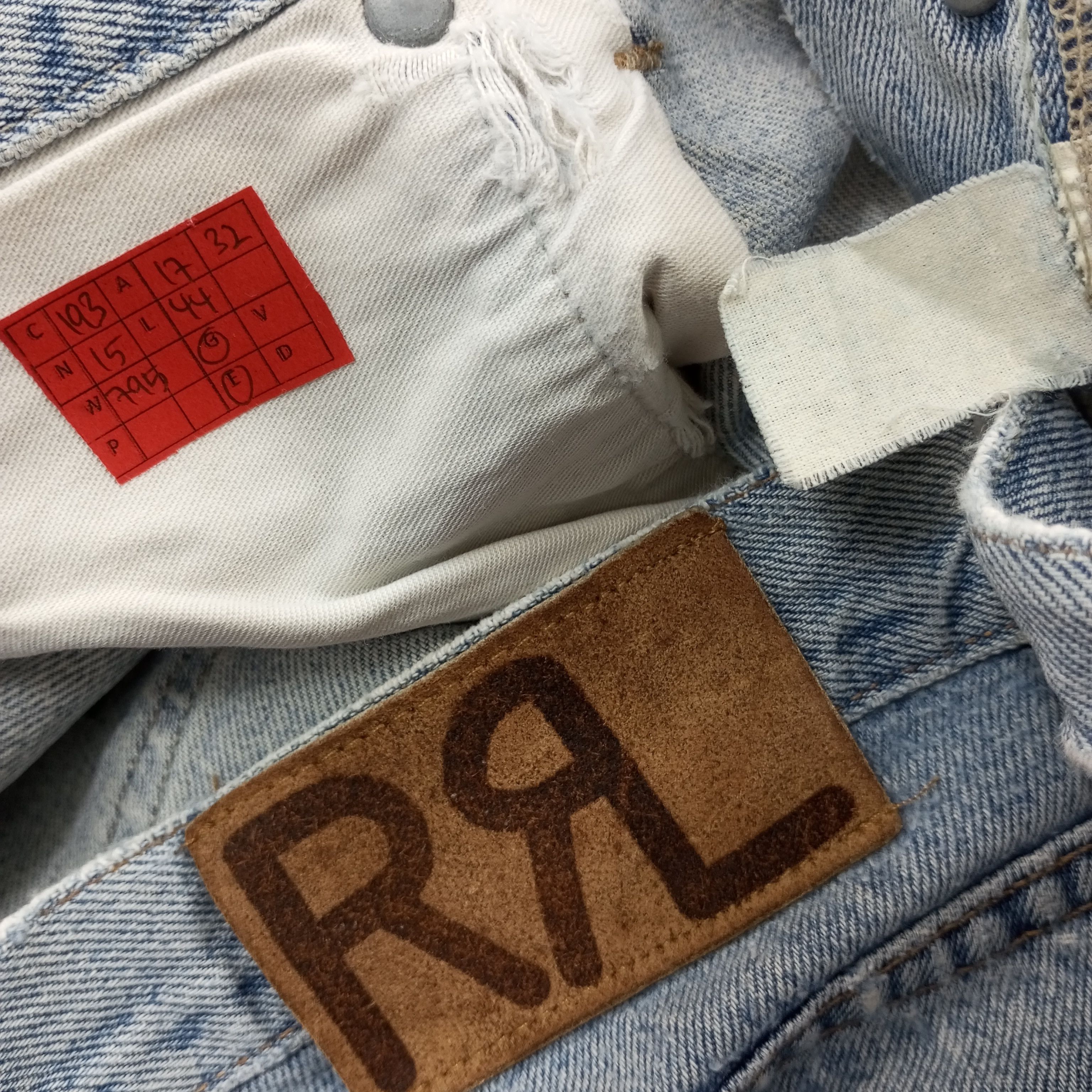 RRL Ralph Lauren × Ralph Lauren × Vintage RRL Ralph Lauren Fashion Style Distressed Jeans Size US 34 / EU 50 - 13 Thumbnail
