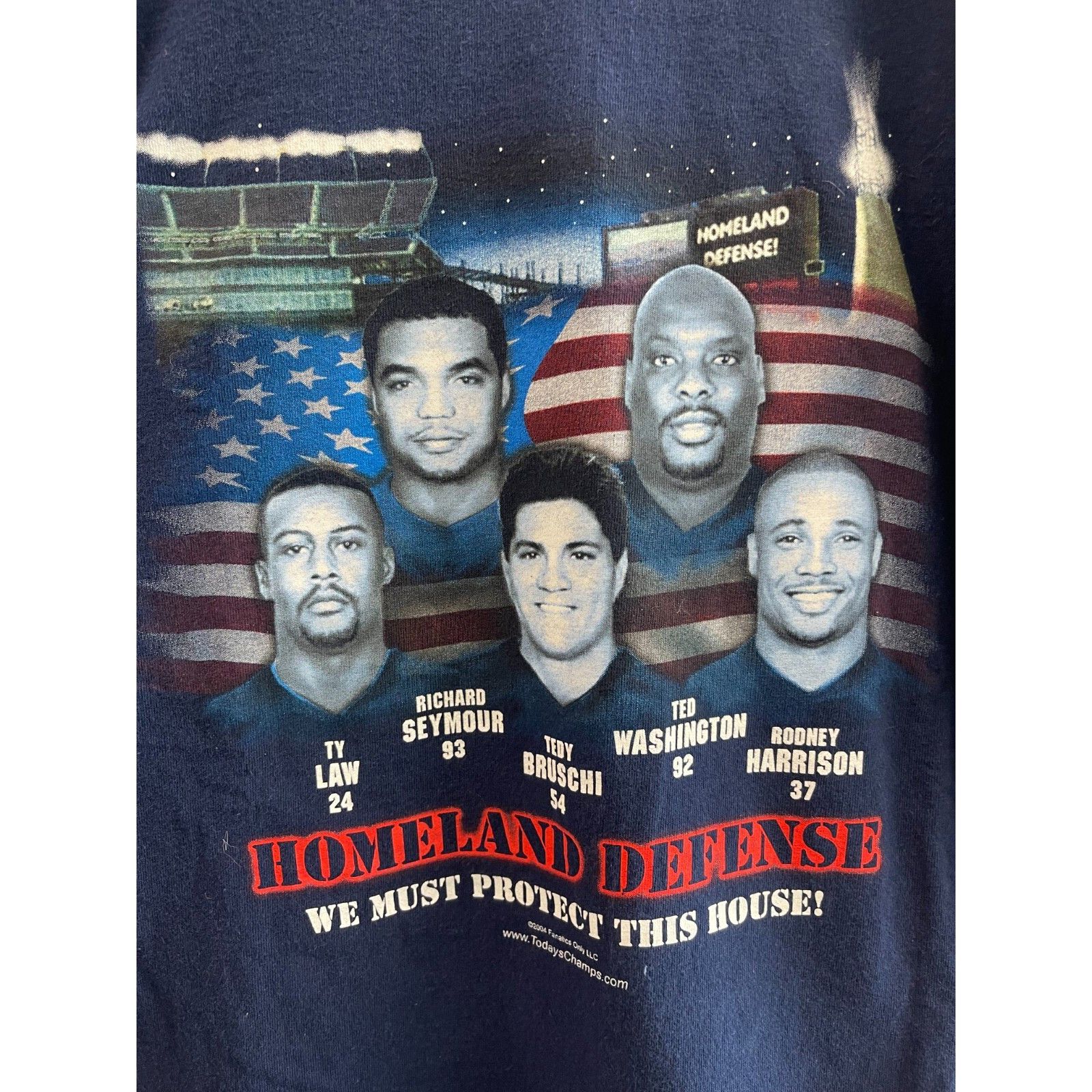 Fruit Of The Loom RARE 2004 NEW ENGLAND PATRIOTS HOMELAND DEFENSE SHIRT LAW BR Size US L / EU 52-54 / 3 - 1 Thumbnail