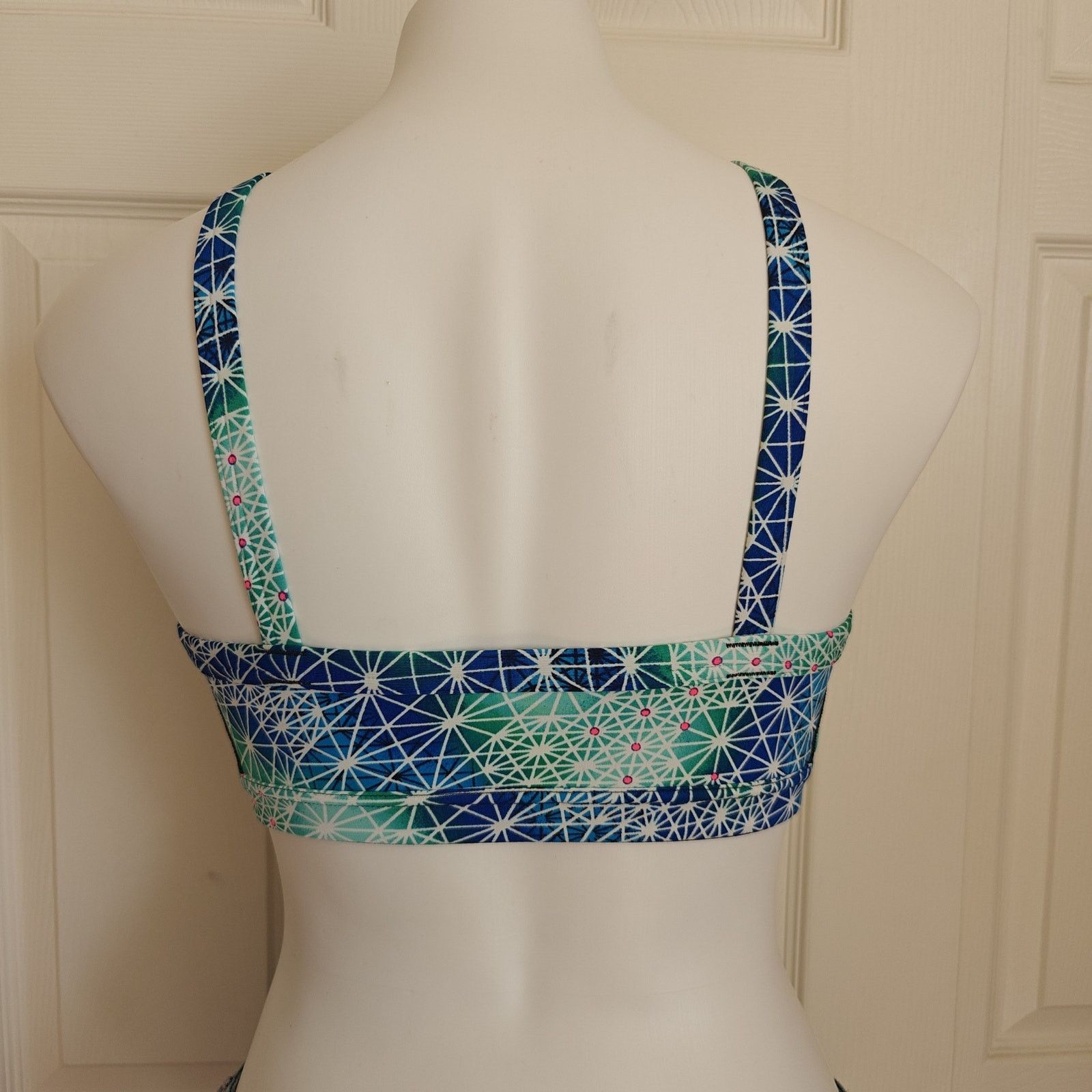 Victoria's Secret VS Victoria Sport starburst cross neck sports bra sz M Size ONE SIZE - 3 Thumbnail