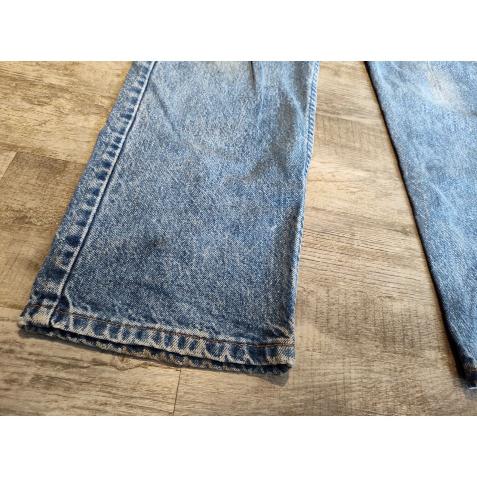 Levi's VINTAGE Levi's 505 Jeans Men 38x30 Blue Regular Medium Wash Made in USA 2000s Orange Tab Mens Size US 38 / EU 54 - 2 Thumbnail