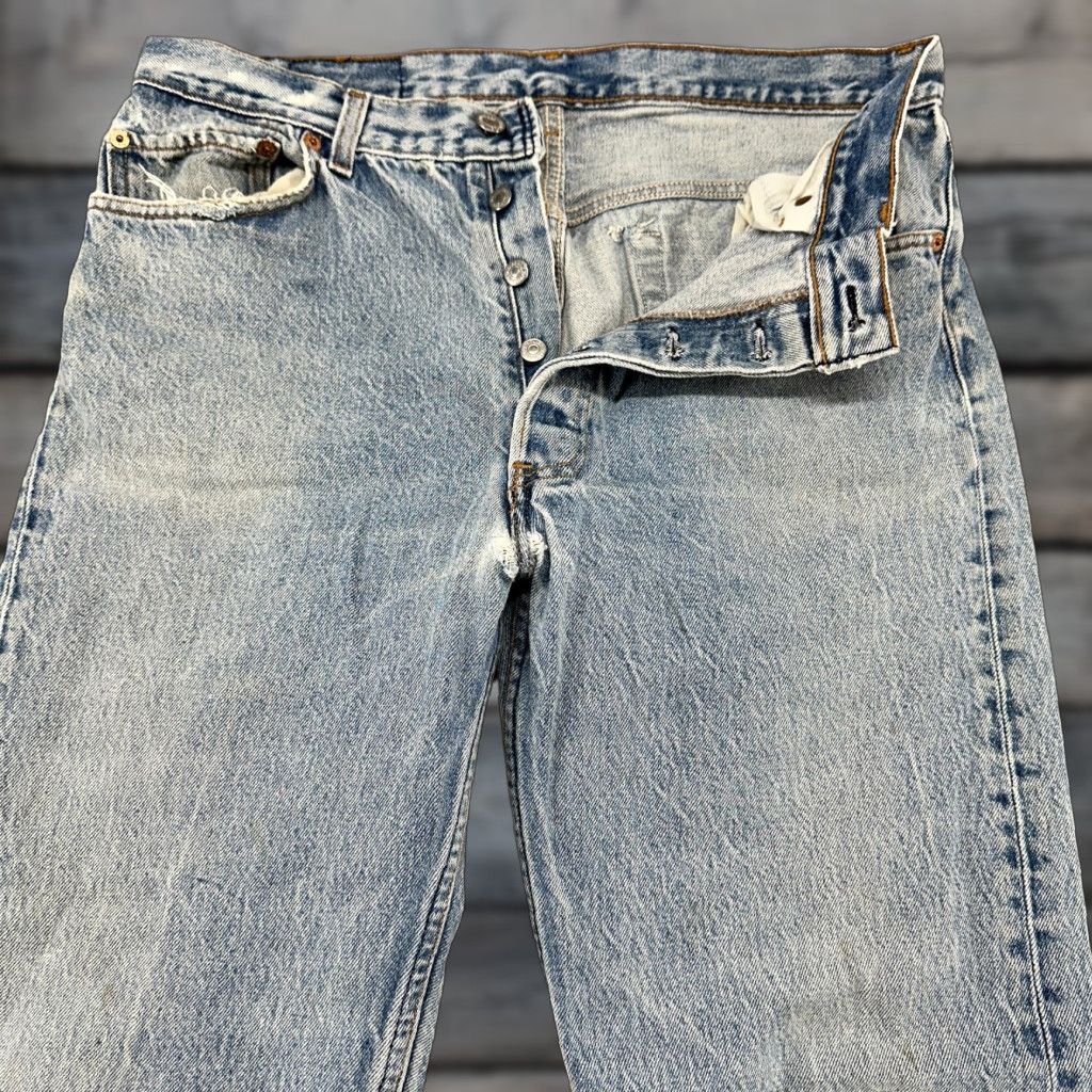 Levi's VINTAGE Levi's 501 Jeans Mens 34x31 Blue Regular Light Wash 90s USA Made Distressed Button Fly 5-Pocket Size US 34 / EU 50 - 1 Thumbnail