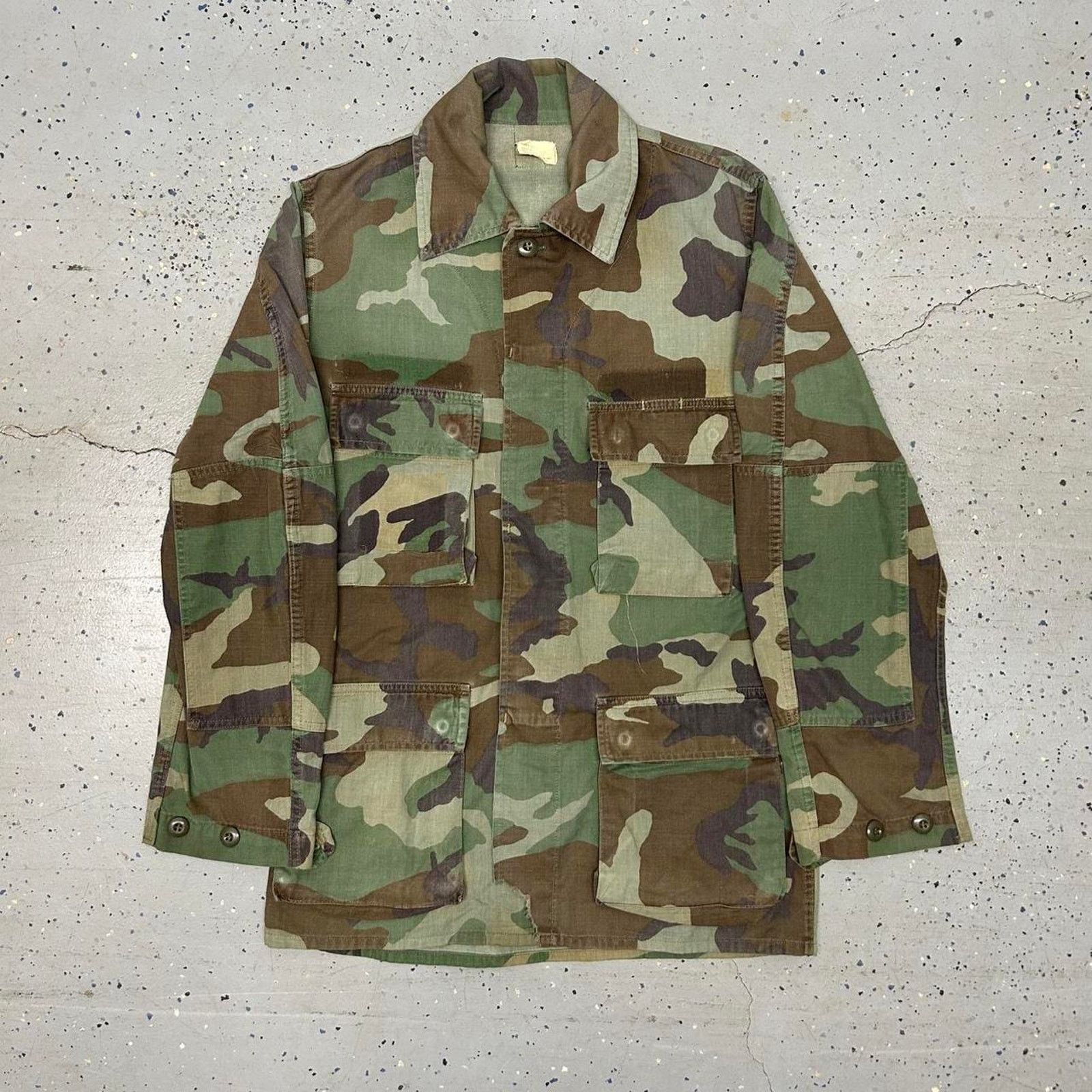 Other Vtg military camo button shirt Size US L / EU 52-54 / 3 - 1 Thumbnail