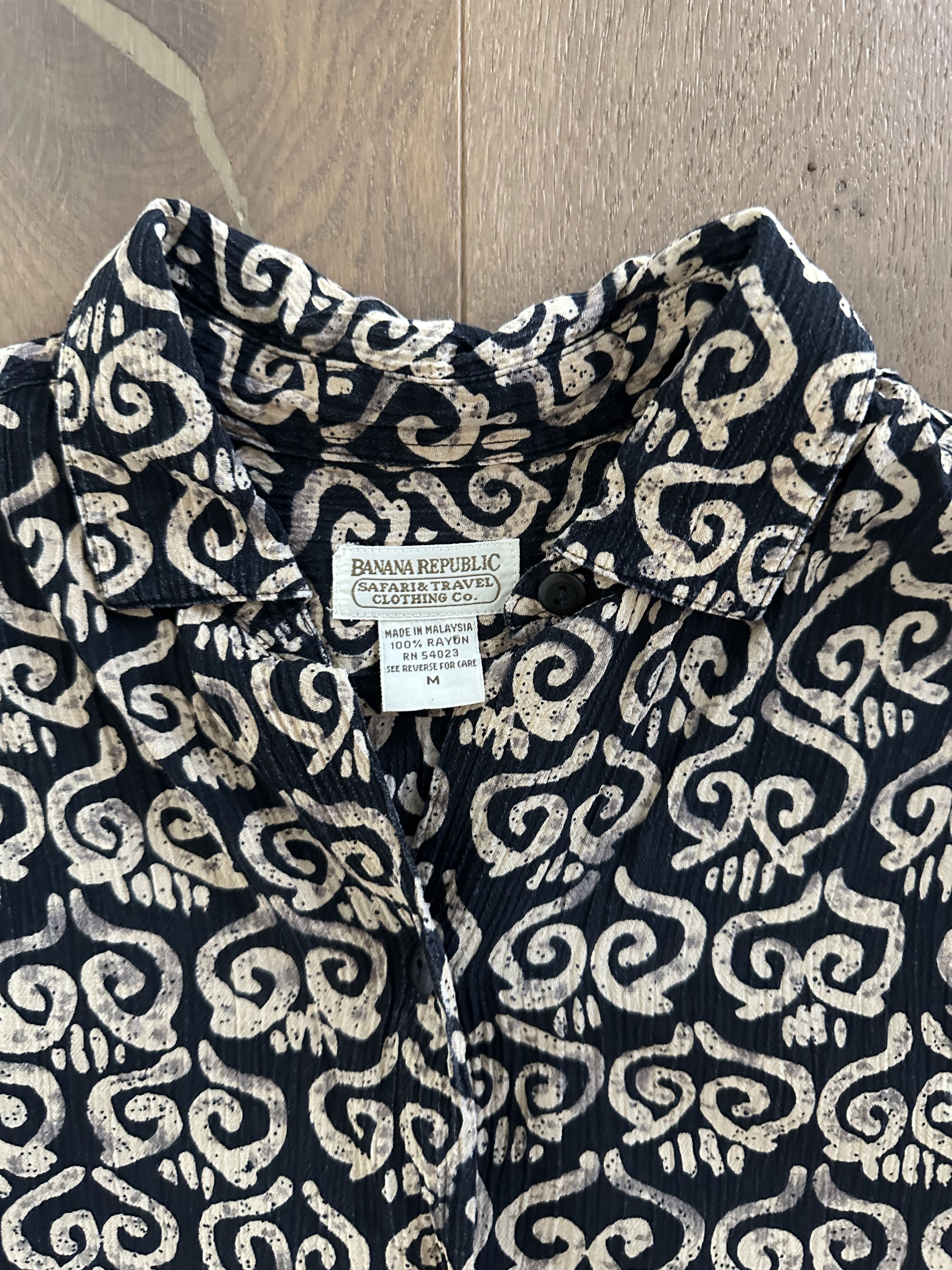 Banana Republic Vintage 1990s Crinkle Batik Shirt Size US M / EU 48-50 / 2 - 3 Thumbnail