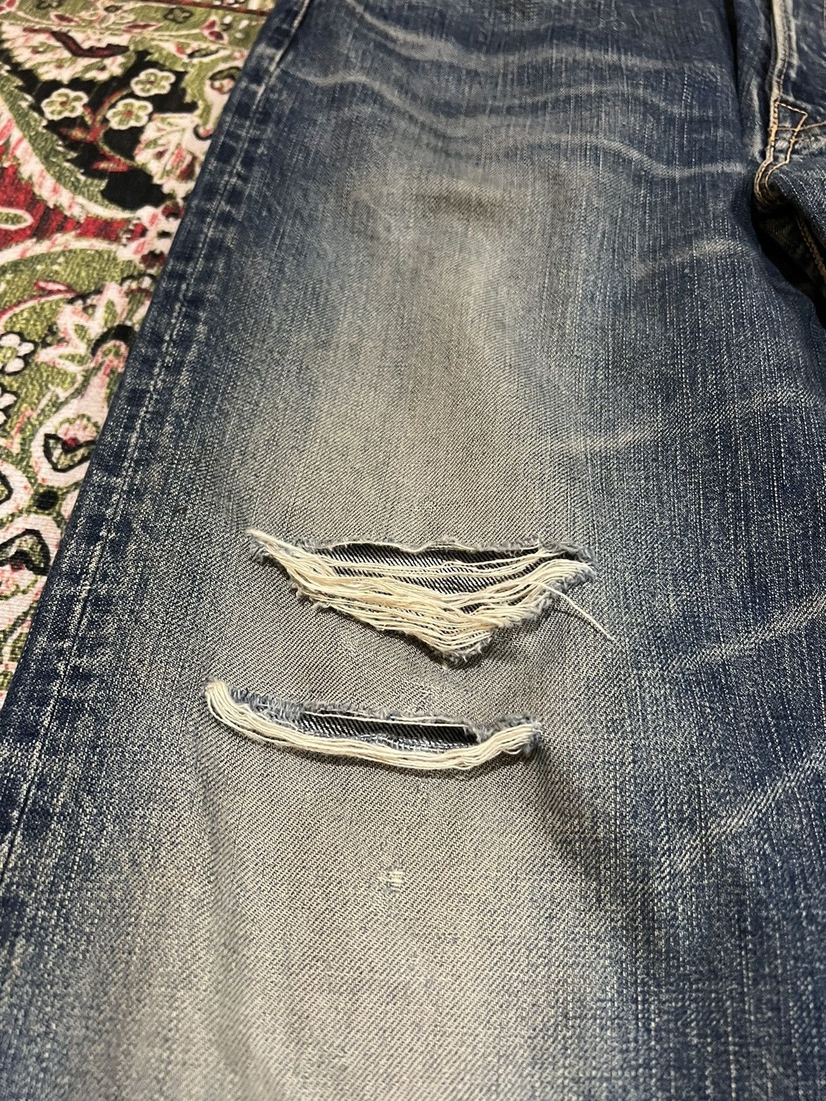 If Six Was Nine × Seditionaries 💥BAGGY💥VINTAGE 90’s ACOUSTIC DISTRESSED SELVEDGE JEANS Size US 34 / EU 50 - 4 Thumbnail